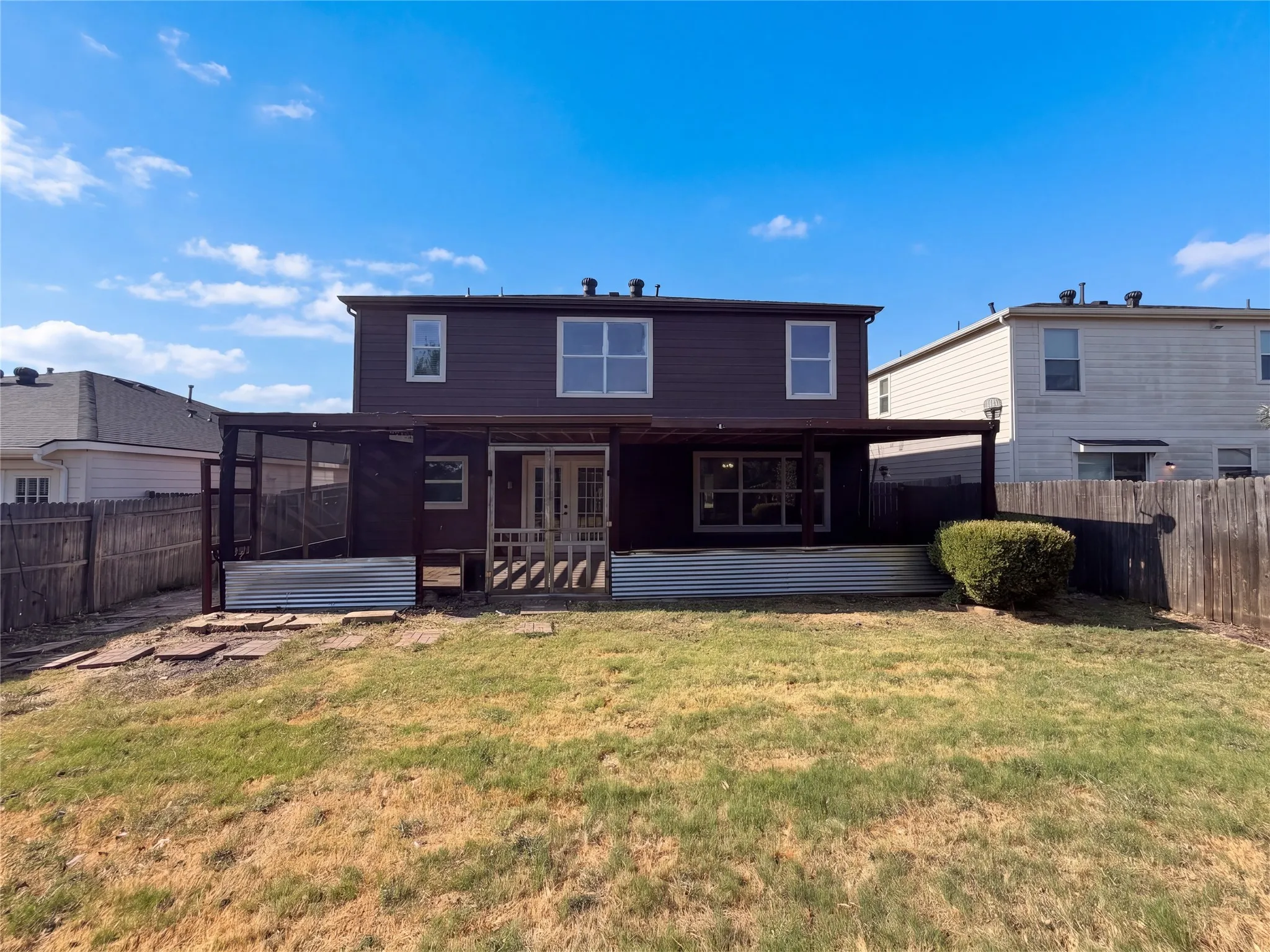 Single Family Residence For Sale in Grayson County , 4325 Falcon Drive, Sherman, Texas 75092, 4 Bedroom, 4 Bathroom, 2 Garage spaces, 2,438 Sqft, built in 2002, mls#21363775, Real Estate Agent in Sherman, Homes For Sale in Grayson county, Homes For Sale in Sherman, Realtor in Sherman Texas, Real Estate Brokerage Independent Realty Texas, Luminita Cordes Realtor