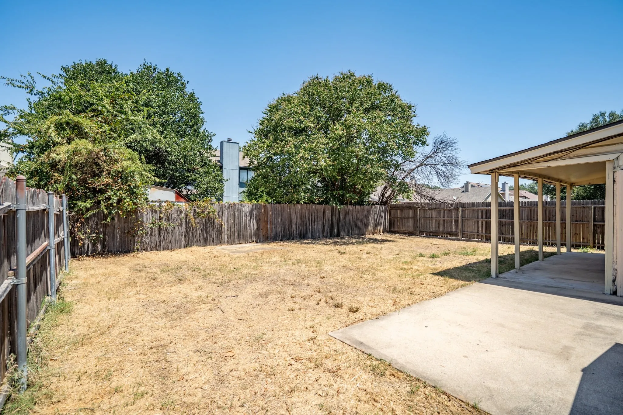 Single Family Residence For Sale in Tarrant County , 8713 Elbe Trail, Fort Worth, Texas 76118, 4 Bedroom, 3 Bathroom, 2 Garage spaces, 1,646 Sqft, built in 1986, mls#21362470, Real Estate Agent in Fort Worth, Homes For Sale in Tarrant county, Homes For Sale in Fort Worth, Realtor in Fort Worth Texas, Real Estate Brokerage Independent Realty Texas, Luminita Cordes Realtor