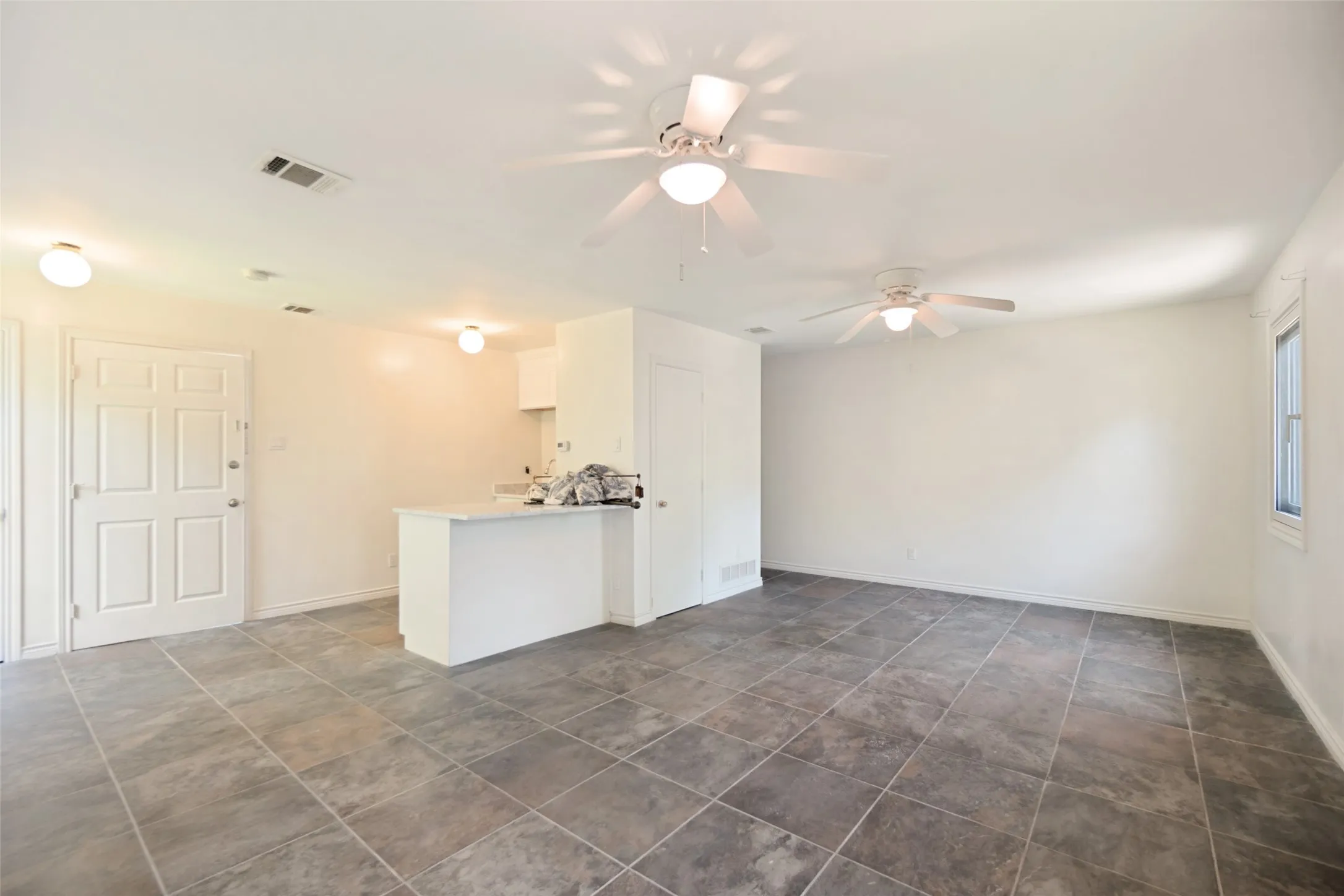 Single Family Residence For Sale in Dallas County , 4516 Livingston Avenue, Highland Park, Texas 75205, 4 Bedroom, 4 Bathroom, 2 Garage spaces, 3,360 Sqft, built in 1990, mls#21362737, Real Estate Agent in Highland Park, Homes For Sale in Dallas county, Homes For Sale in Highland Park, Realtor in Highland Park Texas, Real Estate Brokerage Independent Realty Texas, Luminita Cordes Realtor