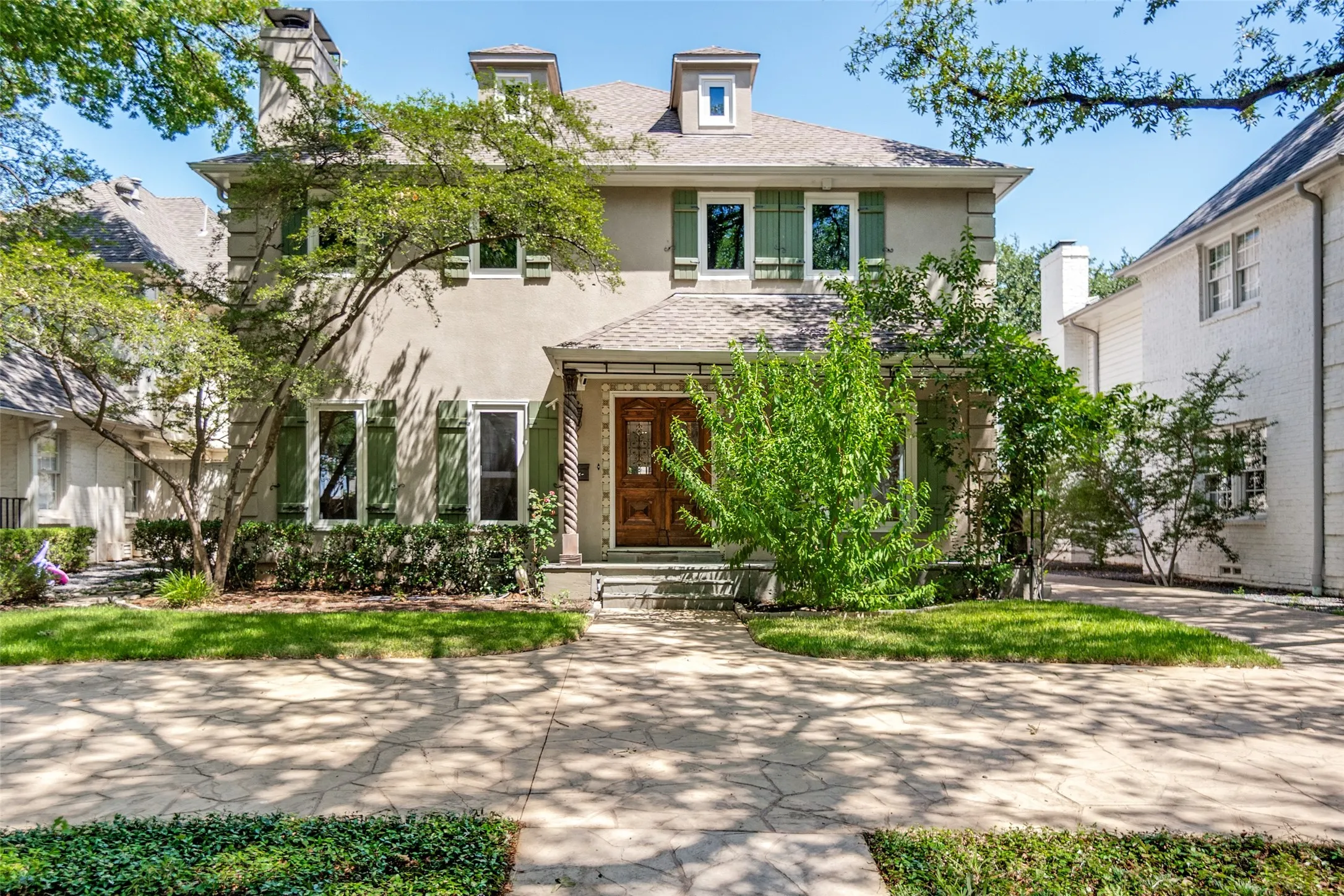 Single Family Residence For Sale in Dallas County , 4516 Livingston Avenue, Highland Park, Texas 75205, 4 Bedroom, 4 Bathroom, 2 Garage spaces, 3,360 Sqft, built in 1990, mls#21362737, Real Estate Agent in Highland Park, Homes For Sale in Dallas county, Homes For Sale in Highland Park, Realtor in Highland Park Texas, Real Estate Brokerage Independent Realty Texas, Luminita Cordes Realtor
