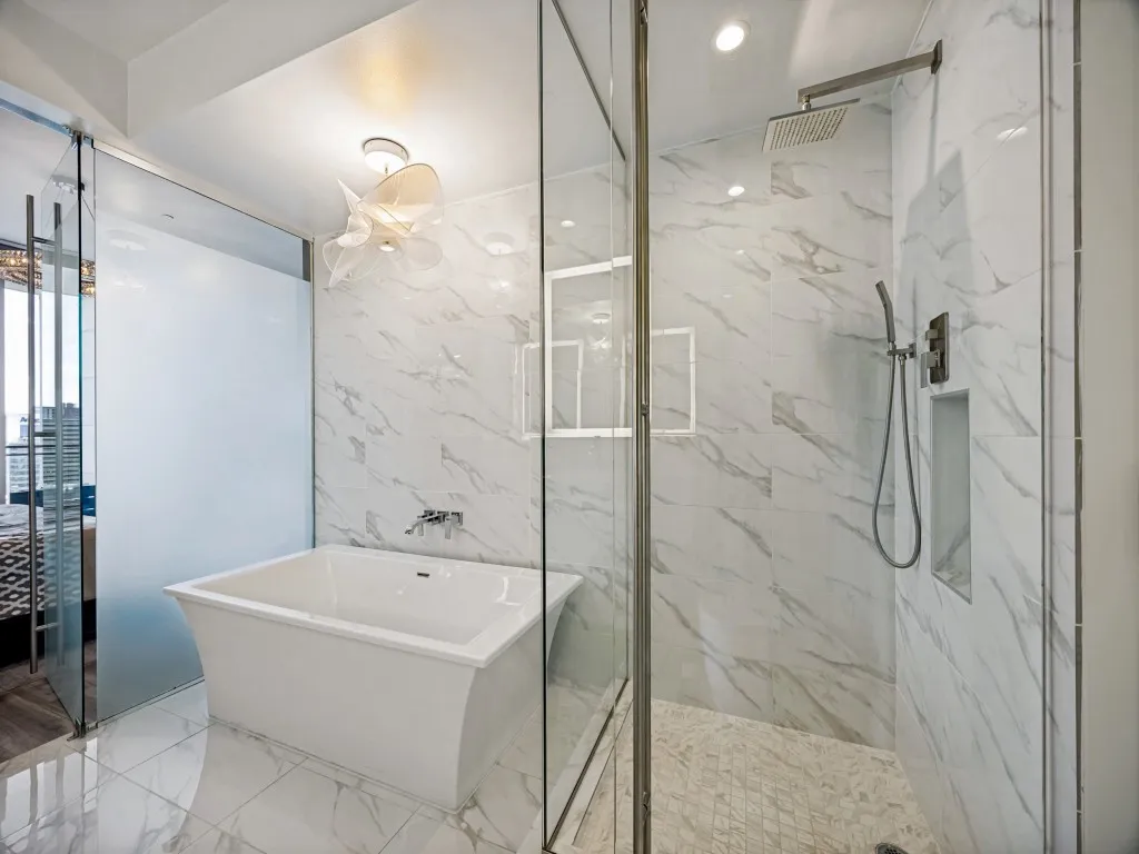 Condominium For Sale in Dallas County , 2900 Mc Kinnon Street 2301, Dallas, Texas 75201, 3 Bedroom, 4 Bathroom, 4 Garage spaces, 2,607 Sqft, built in 2005, mls#21362734, Real Estate Agent in Dallas, Homes For Sale in Dallas county, Homes For Sale in Dallas, Realtor in Dallas Texas, Real Estate Brokerage Independent Realty Texas, Luminita Cordes Realtor
