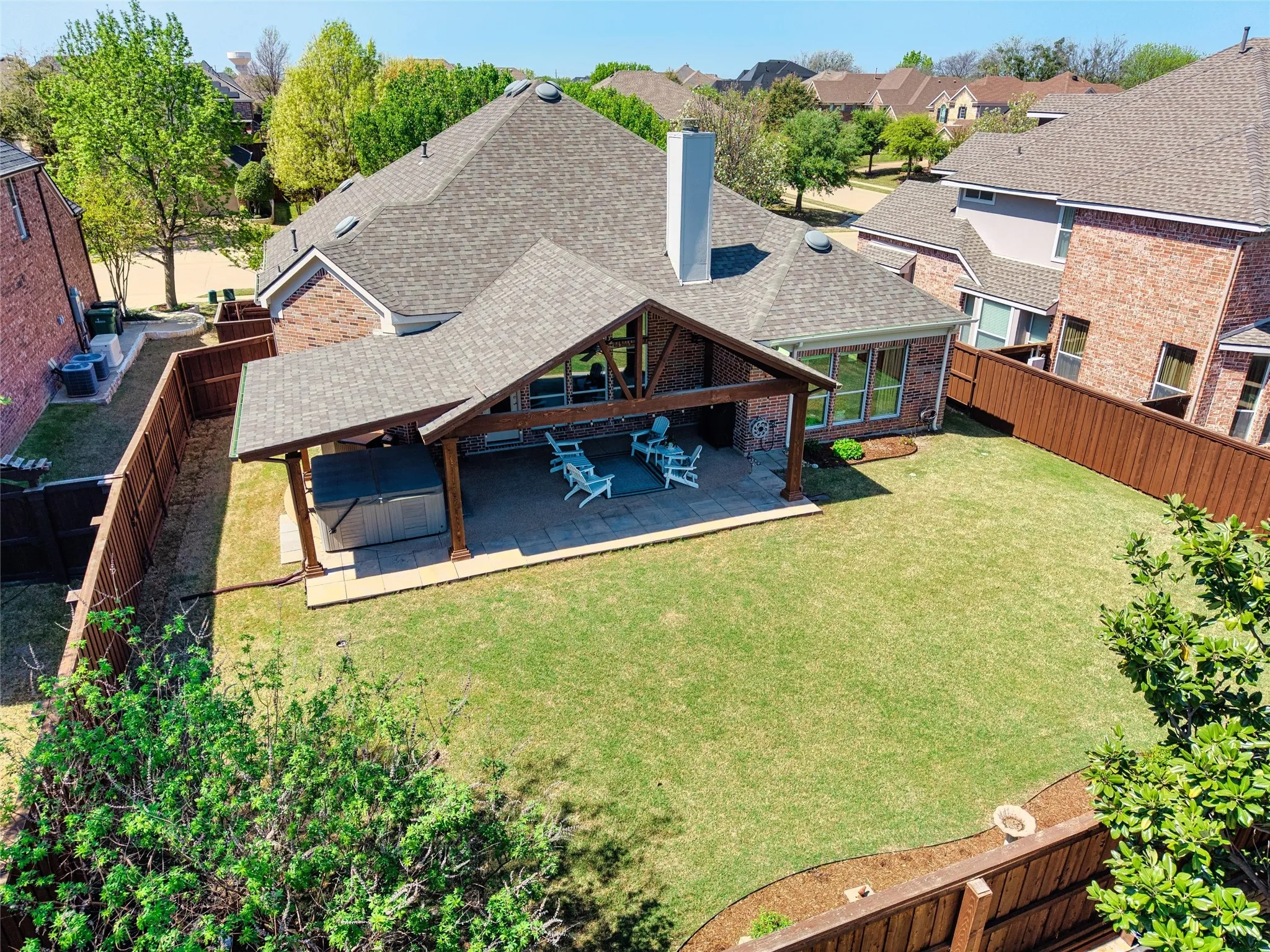 Single Family Residence For Sale in Collin County , 850 Woodview Drive, Prosper, Texas 75078, 3 Bedroom, 2 Bathroom, 2 Garage spaces, 2,110 Sqft, built in 2009, mls#21363714, Real Estate Agent in Prosper, Homes For Sale in Collin county, Homes For Sale in Prosper, Realtor in Prosper Texas, Real Estate Brokerage Independent Realty Texas, Luminita Cordes Realtor