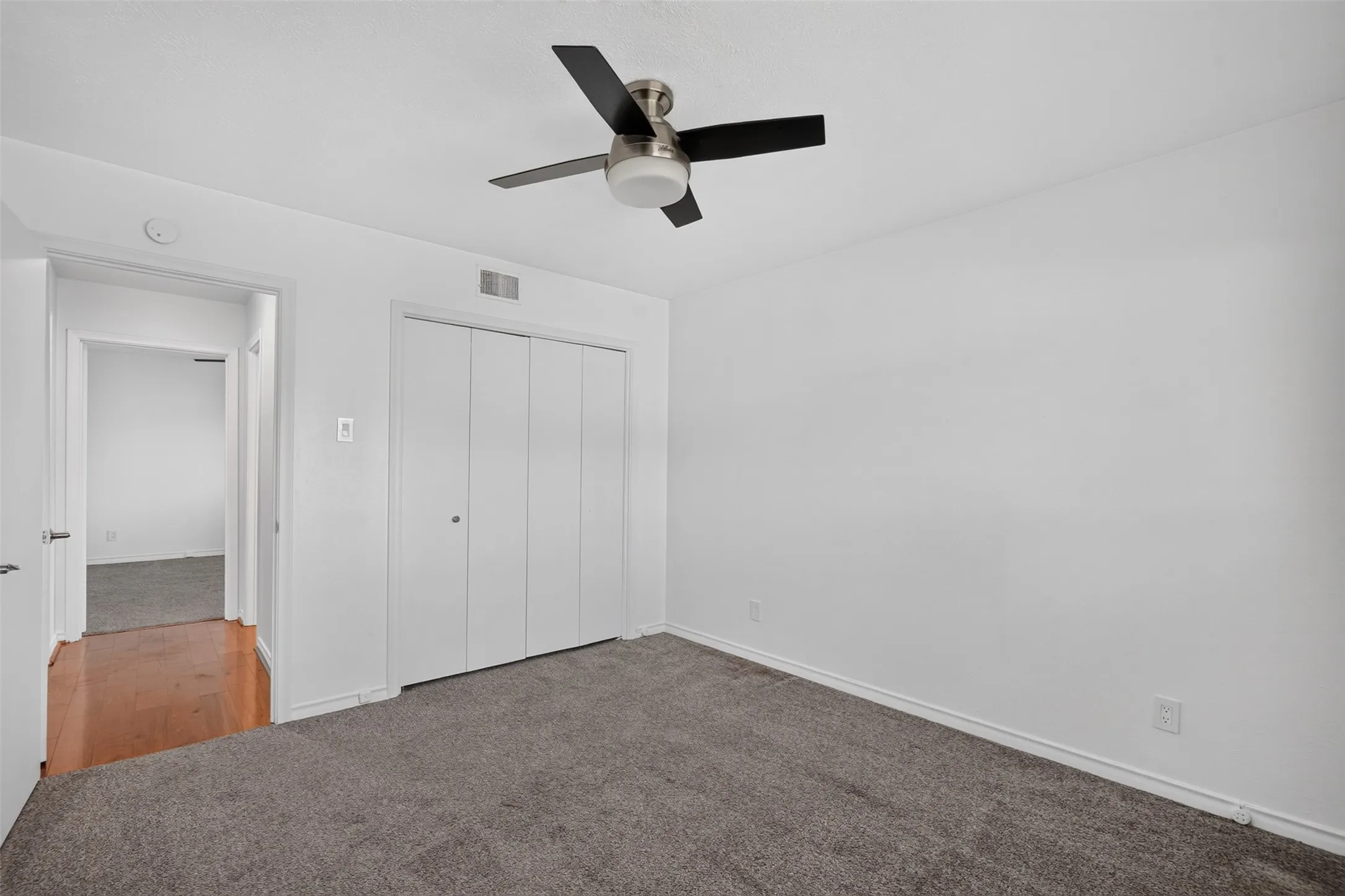 Duplex For Rent in Dallas County , 10526 Ravenscroft Drive, Dallas, Texas 75230, 3 Bedroom, 2 Bathroom, Garage spaces, 1,840 Sqft, built in 1969, Price $3,300, mls#21363789, Real Estate Agent in Dallas, Homes For Rent in Dallas county, Homes For Rent in Dallas, Realtor in Dallas Texas, Real Estate Brokerage Independent Realty Texas, Luminita Cordes Realtor