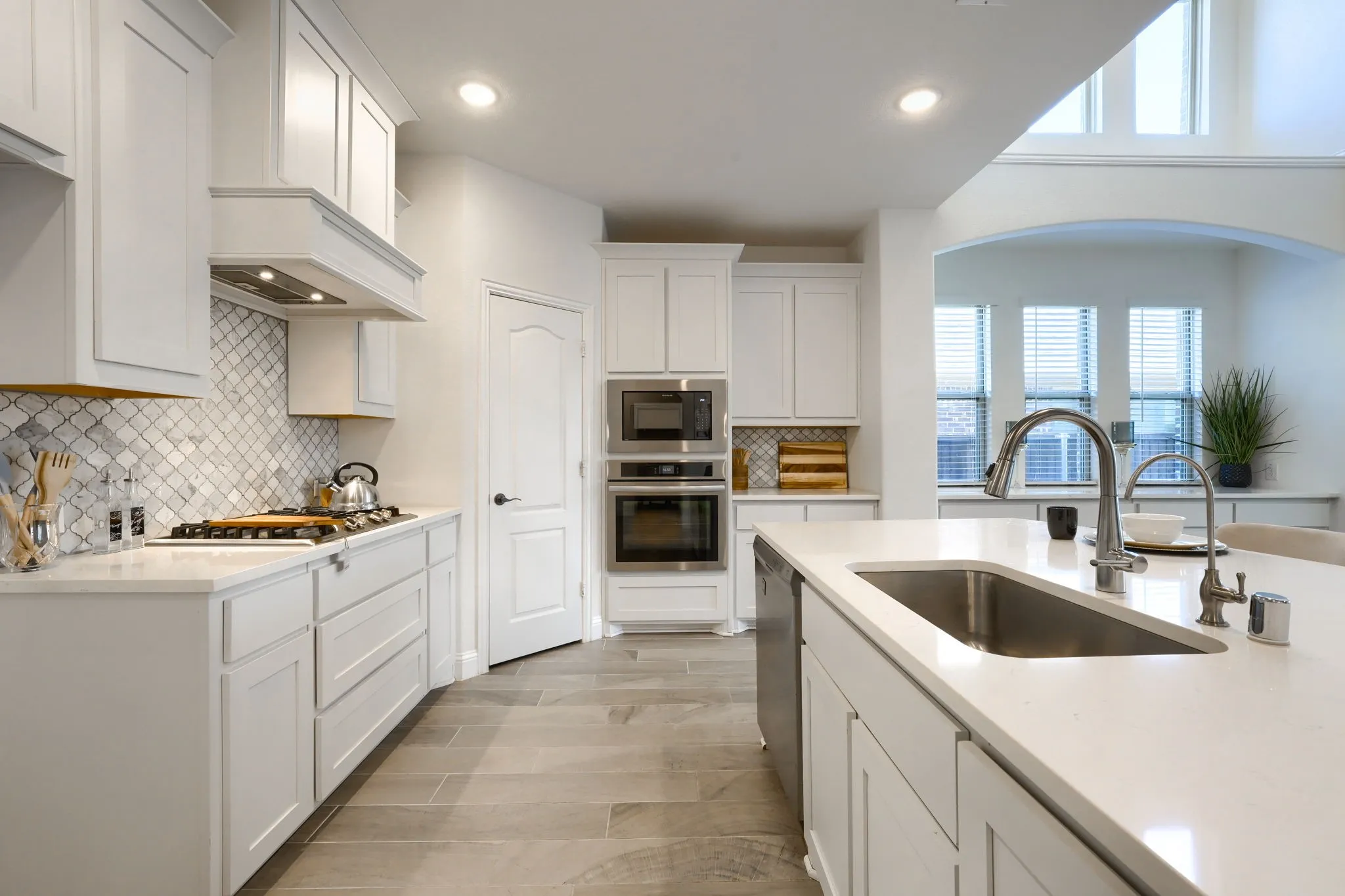 Single Family Residence For Sale in Denton County , 1312 Arrowwood Drive, Aubrey, Texas 76227, 4 Bedroom, 4 Bathroom, 2 Garage spaces, 3,106 Sqft, built in 2021, mls#21362619, Real Estate Agent in Aubrey, Homes For Sale in Denton county, Homes For Sale in Aubrey, Realtor in Aubrey Texas, Real Estate Brokerage Independent Realty Texas, Luminita Cordes Realtor