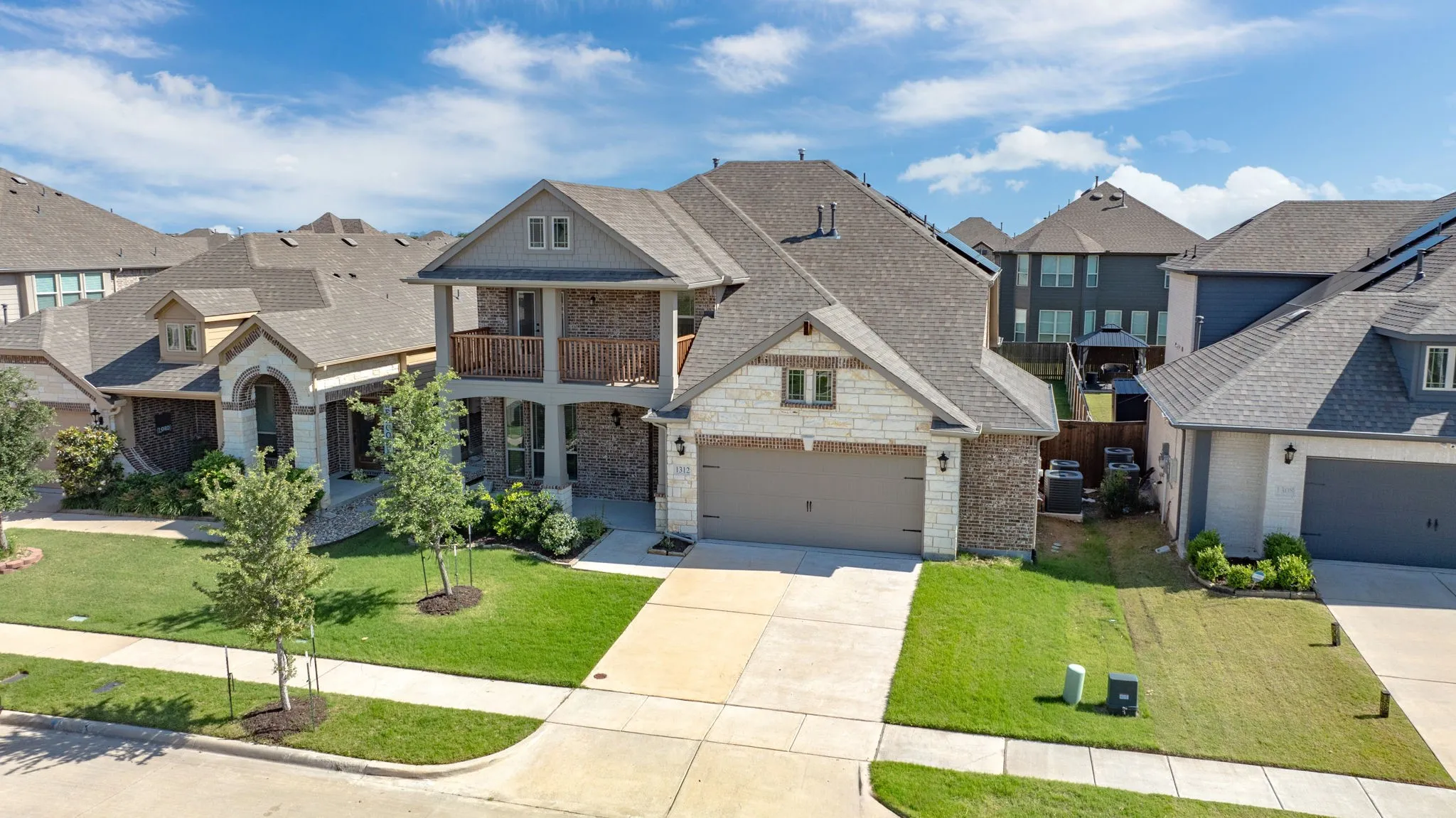 Single Family Residence For Sale in Denton County , 1312 Arrowwood Drive, Aubrey, Texas 76227, 4 Bedroom, 4 Bathroom, 2 Garage spaces, 3,106 Sqft, built in 2021, mls#21362619, Real Estate Agent in Aubrey, Homes For Sale in Denton county, Homes For Sale in Aubrey, Realtor in Aubrey Texas, Real Estate Brokerage Independent Realty Texas, Luminita Cordes Realtor