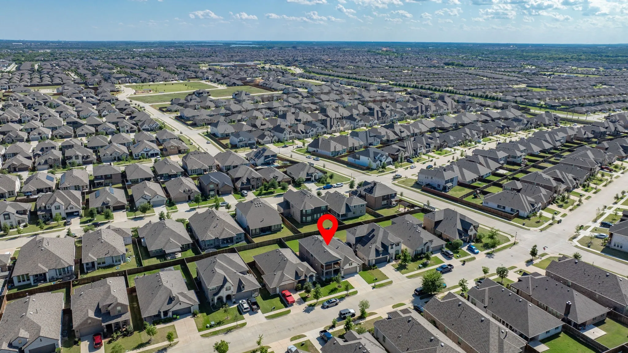 Single Family Residence For Sale in Denton County , 1312 Arrowwood Drive, Aubrey, Texas 76227, 4 Bedroom, 4 Bathroom, 2 Garage spaces, 3,106 Sqft, built in 2021, mls#21362619, Real Estate Agent in Aubrey, Homes For Sale in Denton county, Homes For Sale in Aubrey, Realtor in Aubrey Texas, Real Estate Brokerage Independent Realty Texas, Luminita Cordes Realtor