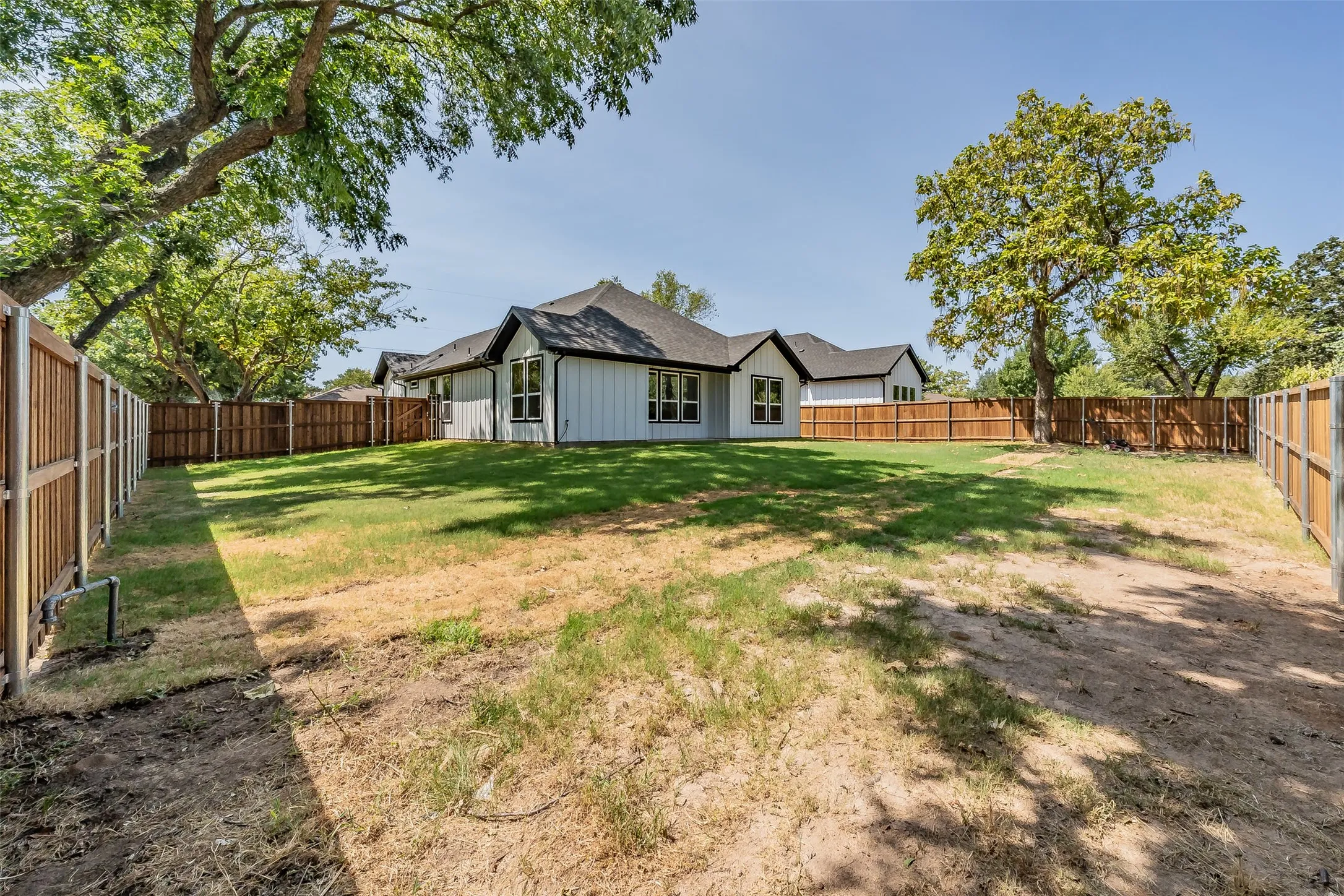 Single Family Residence For Sale in Wise County , 303 Hobbs Avenue, Boyd, Texas 76023, 3 Bedroom, 2 Bathroom, 2 Garage spaces, 1,542 Sqft, built in 2026, mls#21363568, Real Estate Agent in Boyd, Homes For Sale in Wise county, Homes For Sale in Boyd, Realtor in Boyd Texas, Real Estate Brokerage Independent Realty Texas, Luminita Cordes Realtor