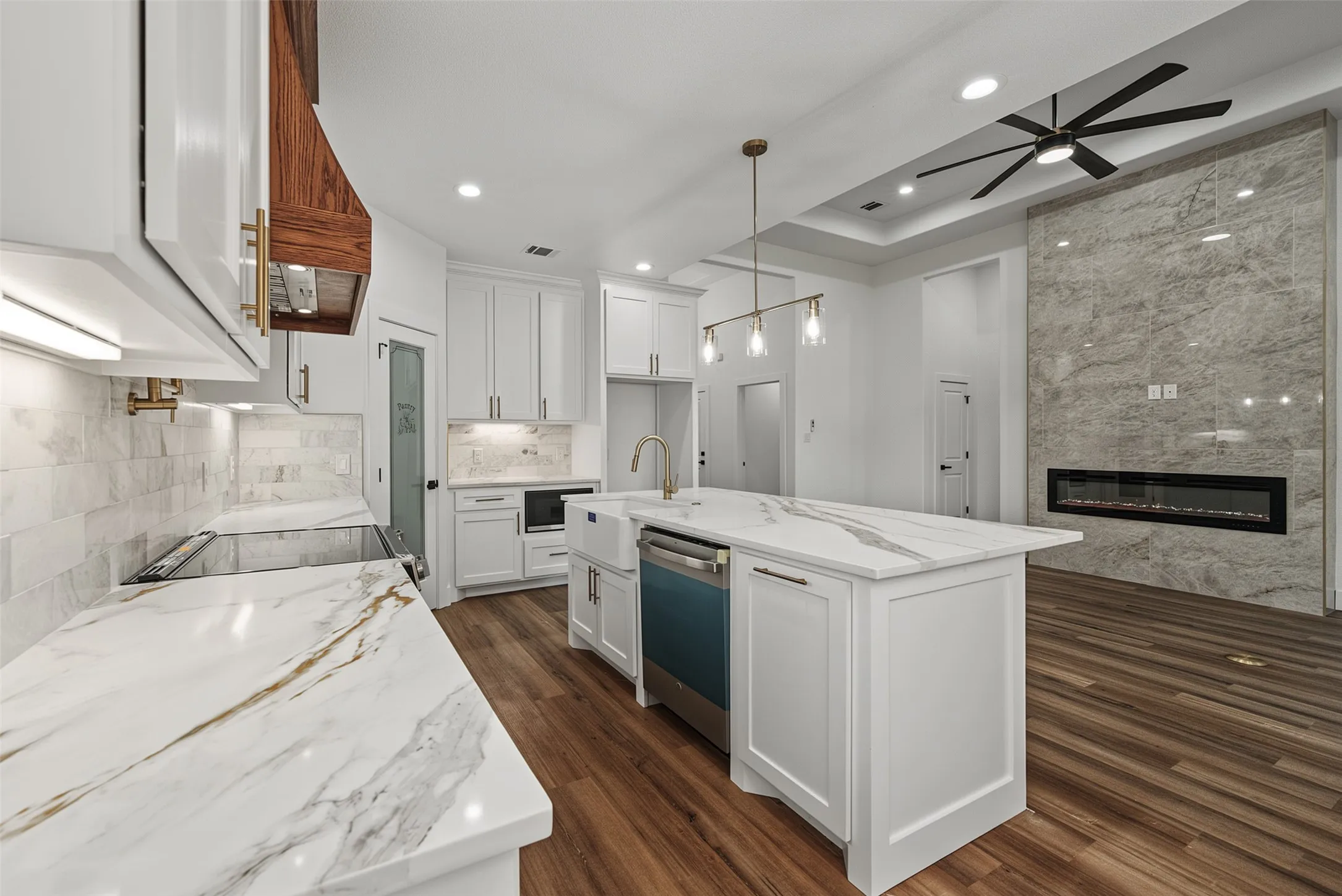 Single Family Residence For Sale in Wise County , 303 Hobbs Avenue, Boyd, Texas 76023, 3 Bedroom, 2 Bathroom, 2 Garage spaces, 1,542 Sqft, built in 2026, mls#21363568, Real Estate Agent in Boyd, Homes For Sale in Wise county, Homes For Sale in Boyd, Realtor in Boyd Texas, Real Estate Brokerage Independent Realty Texas, Luminita Cordes Realtor