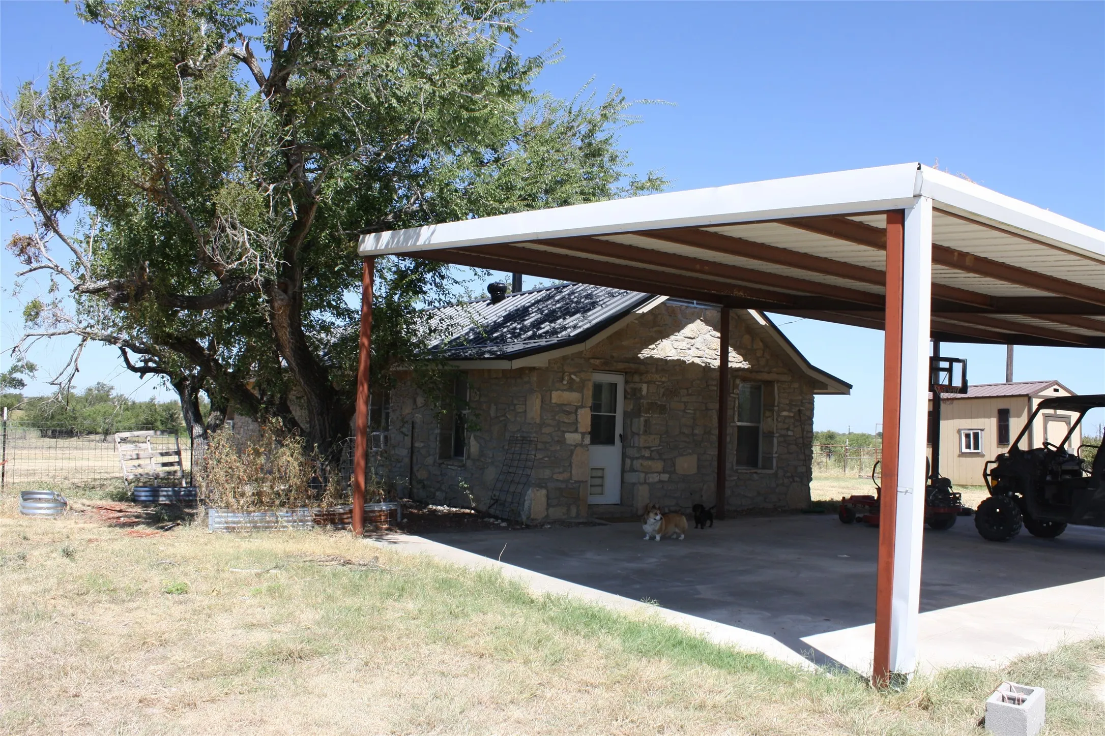 Farm For Sale in Hamilton County , 6610 CR 431, Jonesboro, Texas 76538, 4 Bedroom, 5 Bathroom, 1 Garage spaces, 4,140 Sqft, built in 2006, mls#21362198, Real Estate Agent in Jonesboro, Homes For Sale in Hamilton county, Homes For Sale in Jonesboro, Realtor in Jonesboro Texas, Real Estate Brokerage Independent Realty Texas, Luminita Cordes Realtor