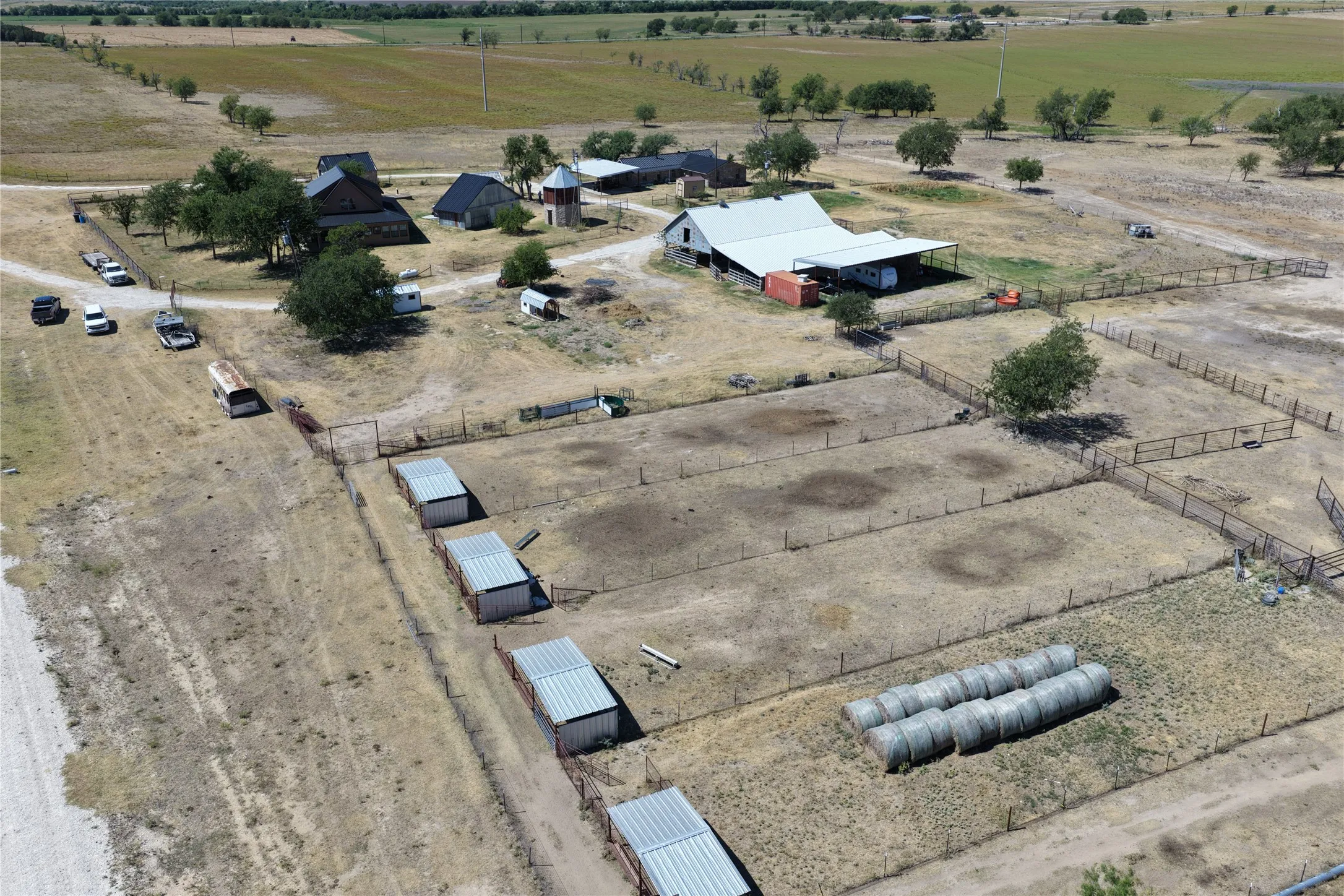 Farm For Sale in Hamilton County , 6610 CR 431, Jonesboro, Texas 76538, 4 Bedroom, 5 Bathroom, 1 Garage spaces, 4,140 Sqft, built in 2006, mls#21362198, Real Estate Agent in Jonesboro, Homes For Sale in Hamilton county, Homes For Sale in Jonesboro, Realtor in Jonesboro Texas, Real Estate Brokerage Independent Realty Texas, Luminita Cordes Realtor