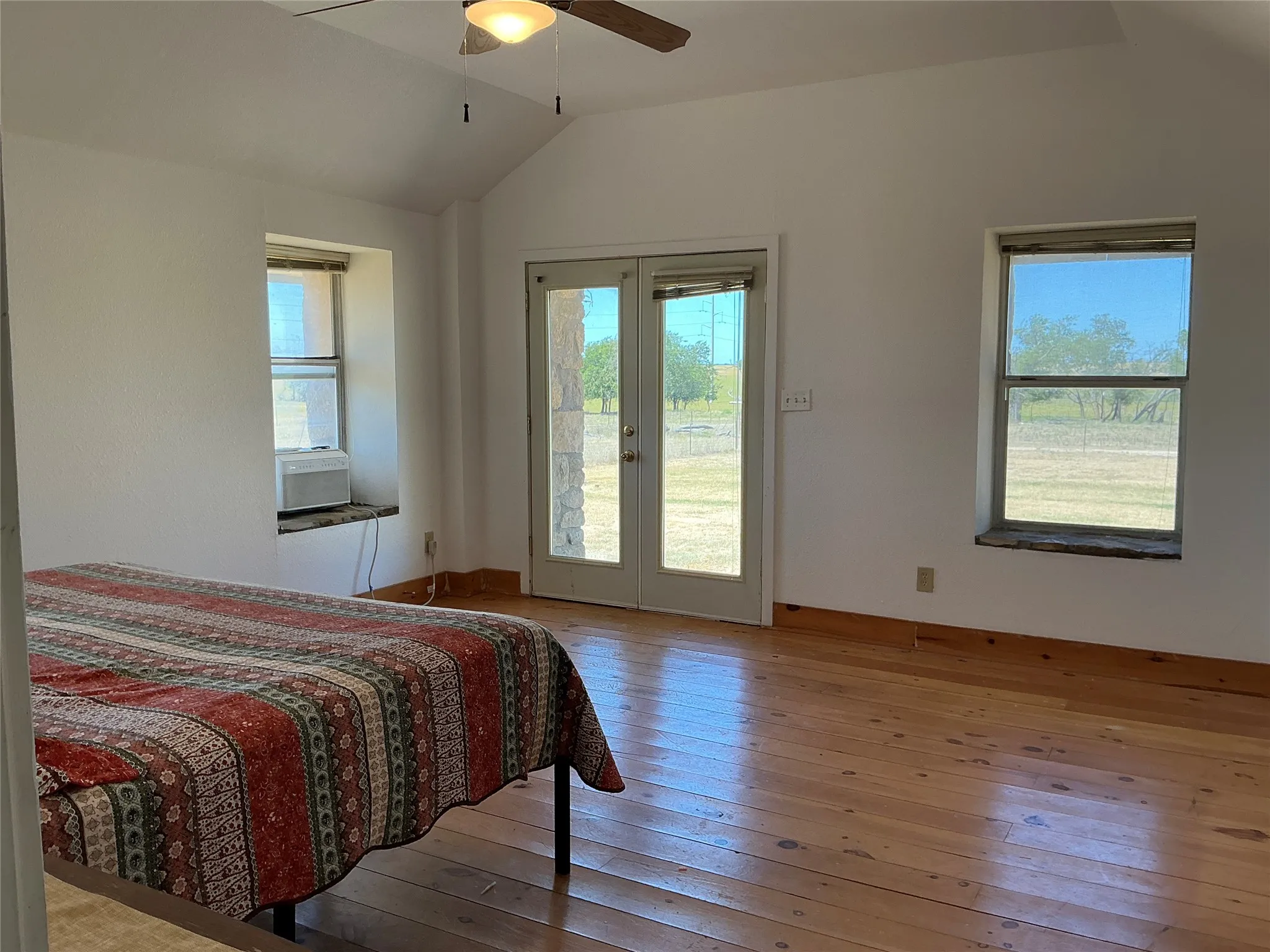 Farm For Sale in Hamilton County , 6610 CR 431, Jonesboro, Texas 76538, 4 Bedroom, 5 Bathroom, 1 Garage spaces, 4,140 Sqft, built in 2006, mls#21362198, Real Estate Agent in Jonesboro, Homes For Sale in Hamilton county, Homes For Sale in Jonesboro, Realtor in Jonesboro Texas, Real Estate Brokerage Independent Realty Texas, Luminita Cordes Realtor