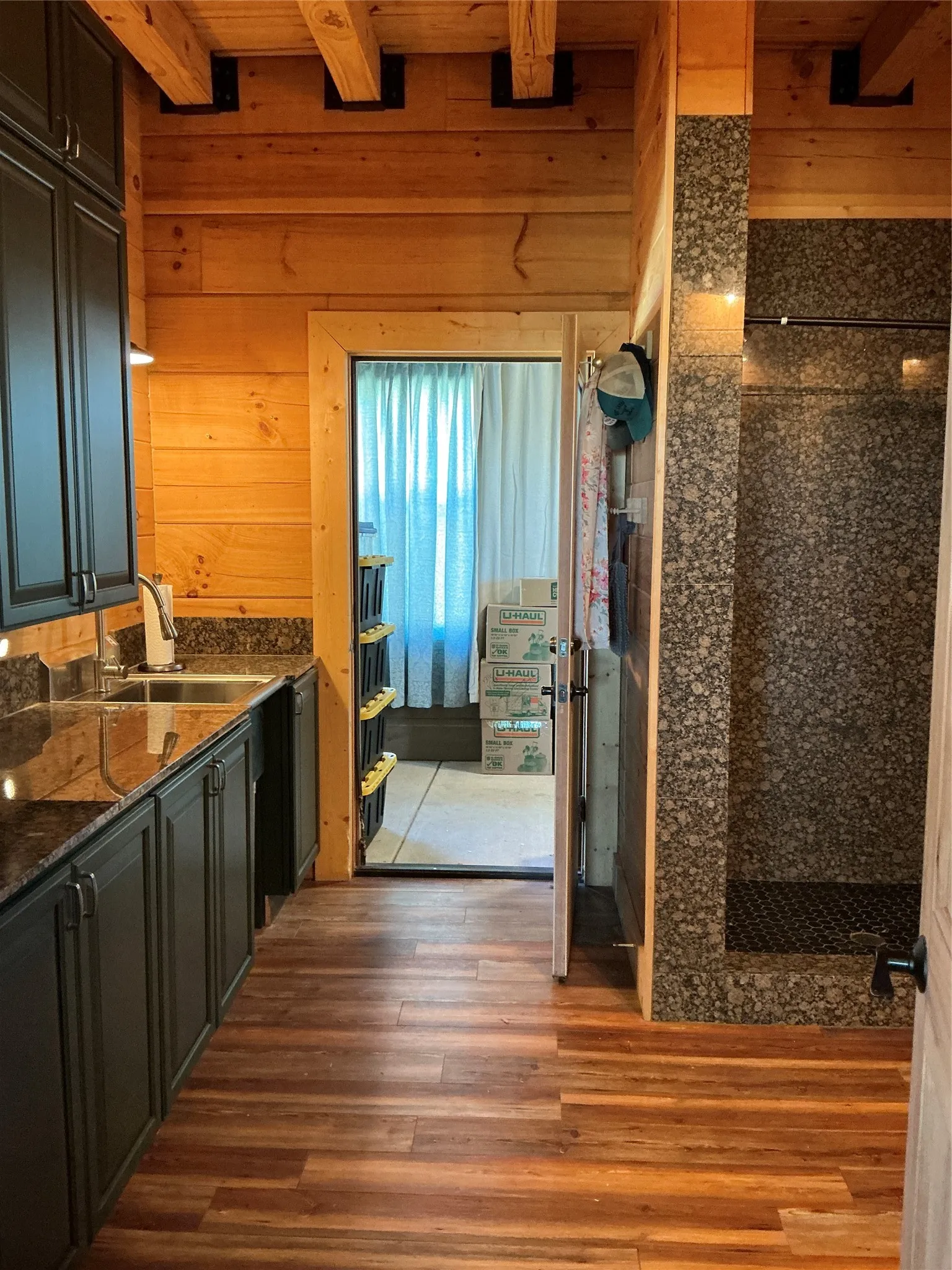 Farm For Sale in Hamilton County , 6610 CR 431, Jonesboro, Texas 76538, 4 Bedroom, 5 Bathroom, 1 Garage spaces, 4,140 Sqft, built in 2006, mls#21362198, Real Estate Agent in Jonesboro, Homes For Sale in Hamilton county, Homes For Sale in Jonesboro, Realtor in Jonesboro Texas, Real Estate Brokerage Independent Realty Texas, Luminita Cordes Realtor