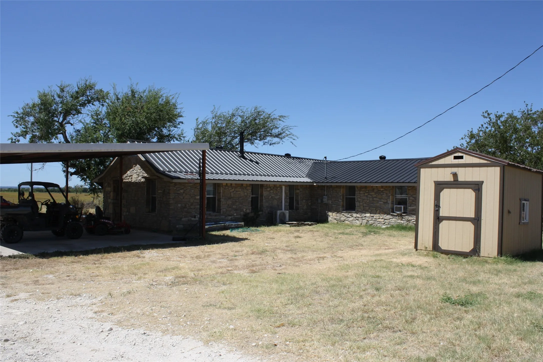 Farm For Sale in Hamilton County , 6610 CR 431, Jonesboro, Texas 76538, 4 Bedroom, 5 Bathroom, 1 Garage spaces, 4,140 Sqft, built in 2006, mls#21362198, Real Estate Agent in Jonesboro, Homes For Sale in Hamilton county, Homes For Sale in Jonesboro, Realtor in Jonesboro Texas, Real Estate Brokerage Independent Realty Texas, Luminita Cordes Realtor