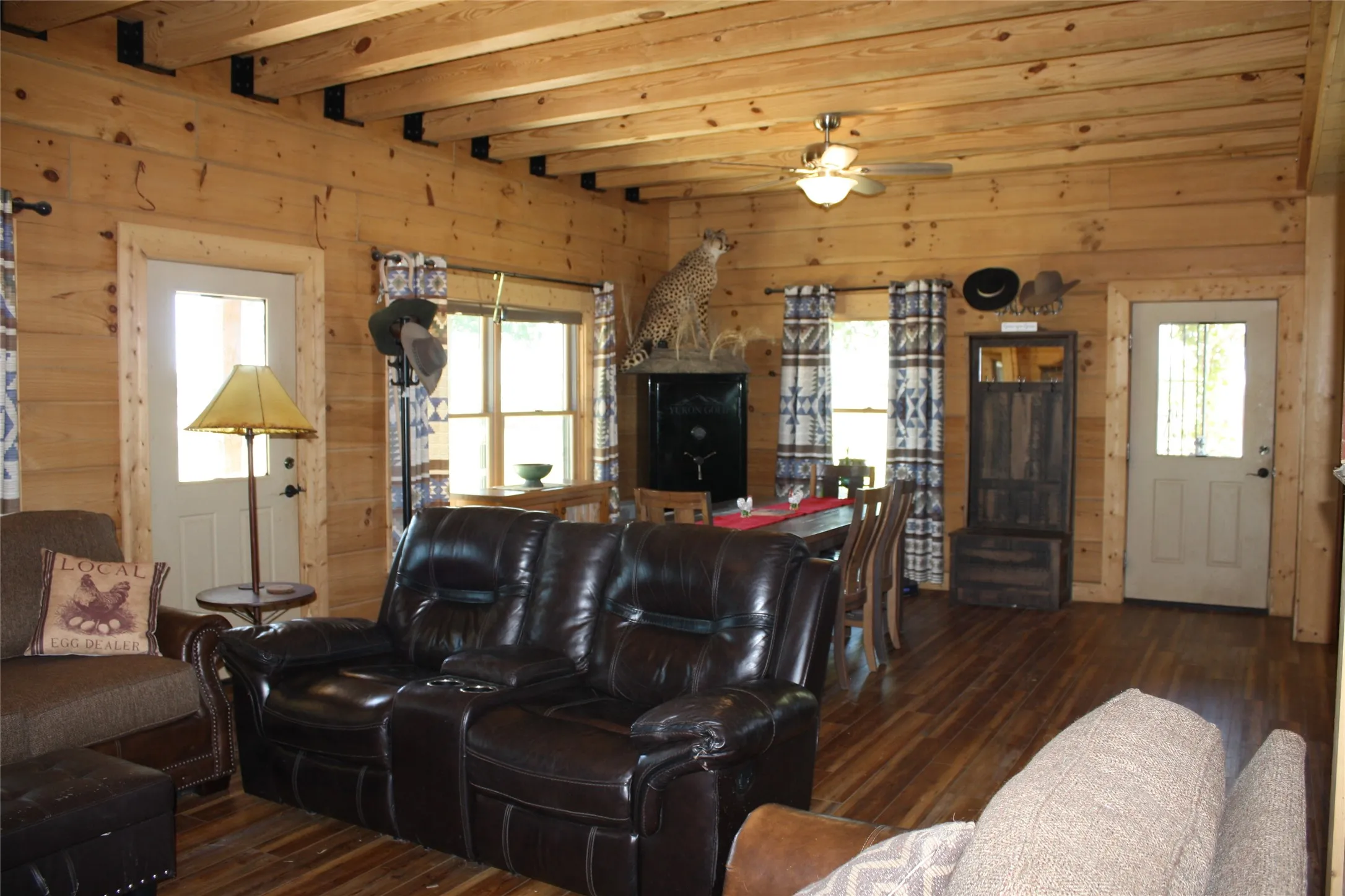 Farm For Sale in Hamilton County , 6610 CR 431, Jonesboro, Texas 76538, 4 Bedroom, 5 Bathroom, 1 Garage spaces, 4,140 Sqft, built in 2006, mls#21362198, Real Estate Agent in Jonesboro, Homes For Sale in Hamilton county, Homes For Sale in Jonesboro, Realtor in Jonesboro Texas, Real Estate Brokerage Independent Realty Texas, Luminita Cordes Realtor