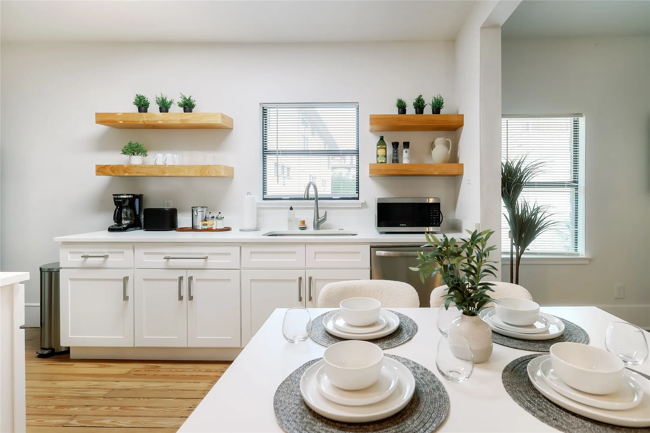 Hotel/Motel For Sale in Dallas County , 4031 Rawlins Street, Dallas, Texas 75219, 0, 0, Garage spaces, 0 Sqft, built in 1926, Price $2,199,999, mls#21357978, Real Estate Agent in Dallas, Homes For Sale in Dallas county, Homes For Sale in Dallas, Realtor in Dallas Texas, Real Estate Brokerage Independent Realty Texas, Luminita Cordes Realtor