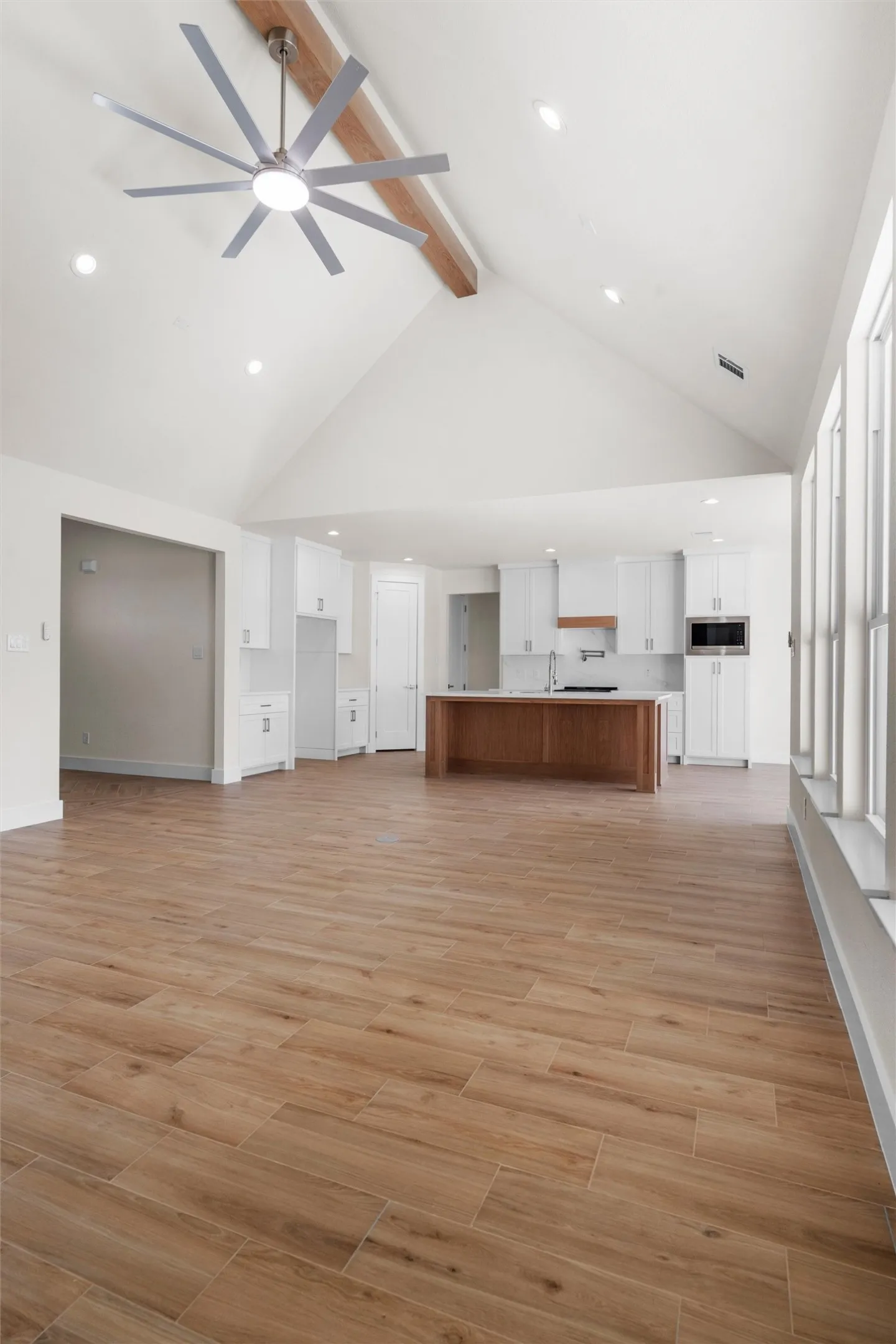 Single Family Residence For Sale in Navarro County , 101 Barefoot Bay Boulevard, Corsicana, Texas 75109, 3 Bedroom, 2 Bathroom, 2 Garage spaces, 2,258 Sqft, built in 2026, mls#21361443, Real Estate Agent in Corsicana, Homes For Sale in Navarro county, Homes For Sale in Corsicana, Realtor in Corsicana Texas, Real Estate Brokerage Independent Realty Texas, Luminita Cordes Realtor