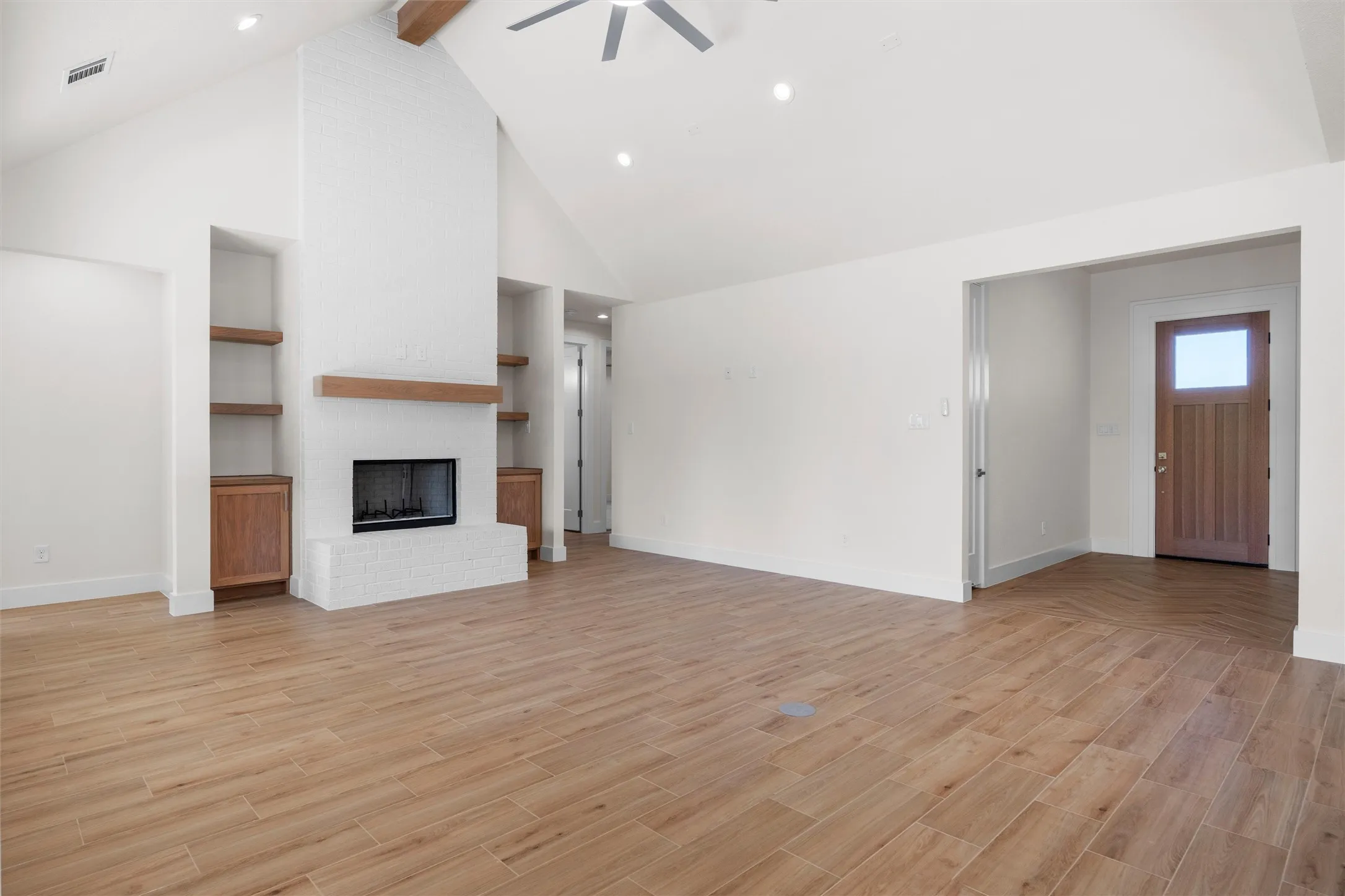 Single Family Residence For Sale in Navarro County , 101 Barefoot Bay Boulevard, Corsicana, Texas 75109, 3 Bedroom, 2 Bathroom, 2 Garage spaces, 2,258 Sqft, built in 2026, mls#21361443, Real Estate Agent in Corsicana, Homes For Sale in Navarro county, Homes For Sale in Corsicana, Realtor in Corsicana Texas, Real Estate Brokerage Independent Realty Texas, Luminita Cordes Realtor