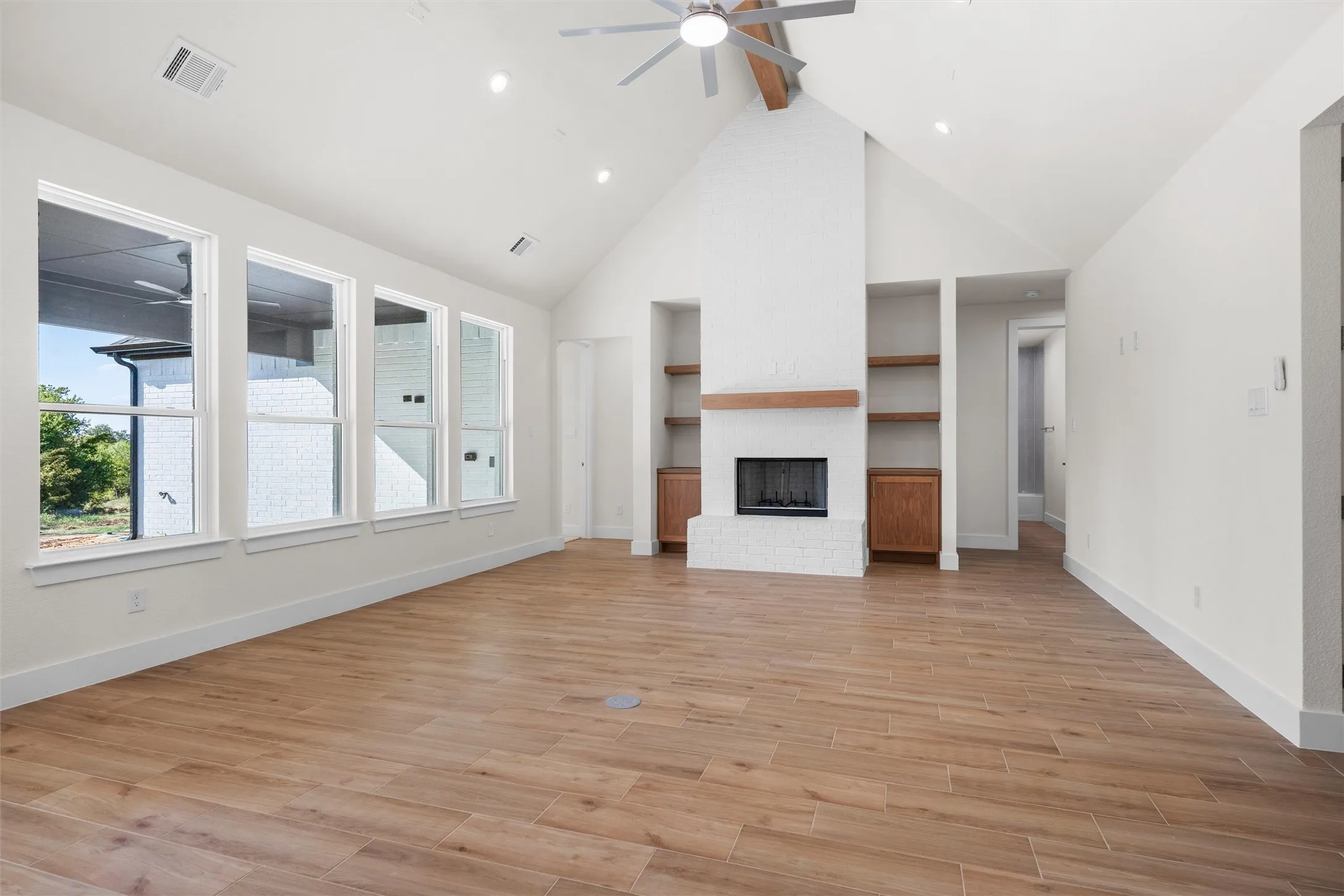 Single Family Residence For Sale in Navarro County , 101 Barefoot Bay Boulevard, Corsicana, Texas 75109, 3 Bedroom, 2 Bathroom, 2 Garage spaces, 2,258 Sqft, built in 2026, mls#21361443, Real Estate Agent in Corsicana, Homes For Sale in Navarro county, Homes For Sale in Corsicana, Realtor in Corsicana Texas, Real Estate Brokerage Independent Realty Texas, Luminita Cordes Realtor