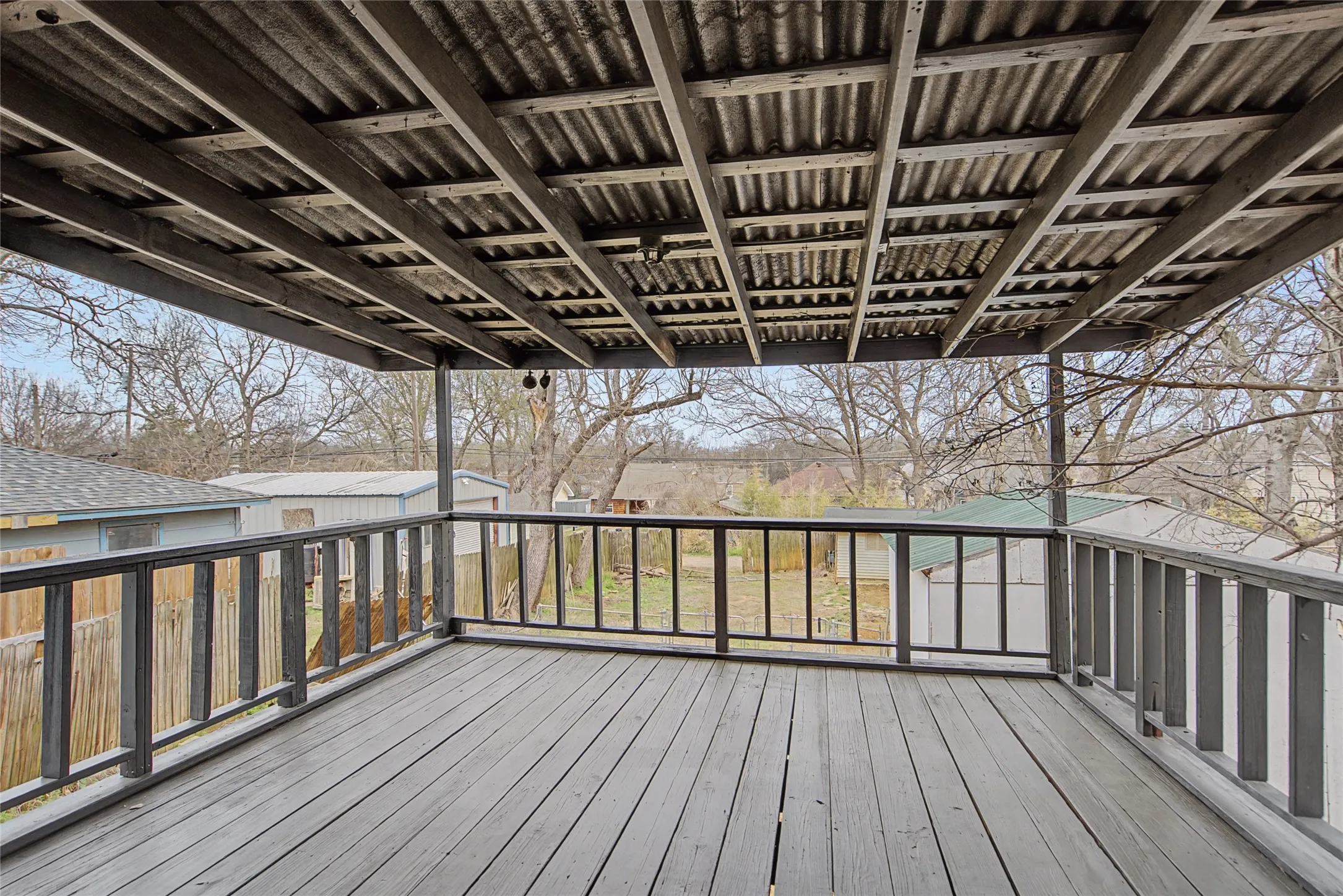 Single Family Residence For Rent in Grayson County , 1411 W Gandy Street, Denison, Texas 75020, 5 Bedroom, 3 Bathroom, Garage spaces, 2,240 Sqft, built in 1940, mls#21363820, Real Estate Agent in Denison, Homes For Rent in Grayson county, Homes For Rent in Denison, Realtor in Denison Texas, Real Estate Brokerage Independent Realty Texas, Luminita Cordes Realtor