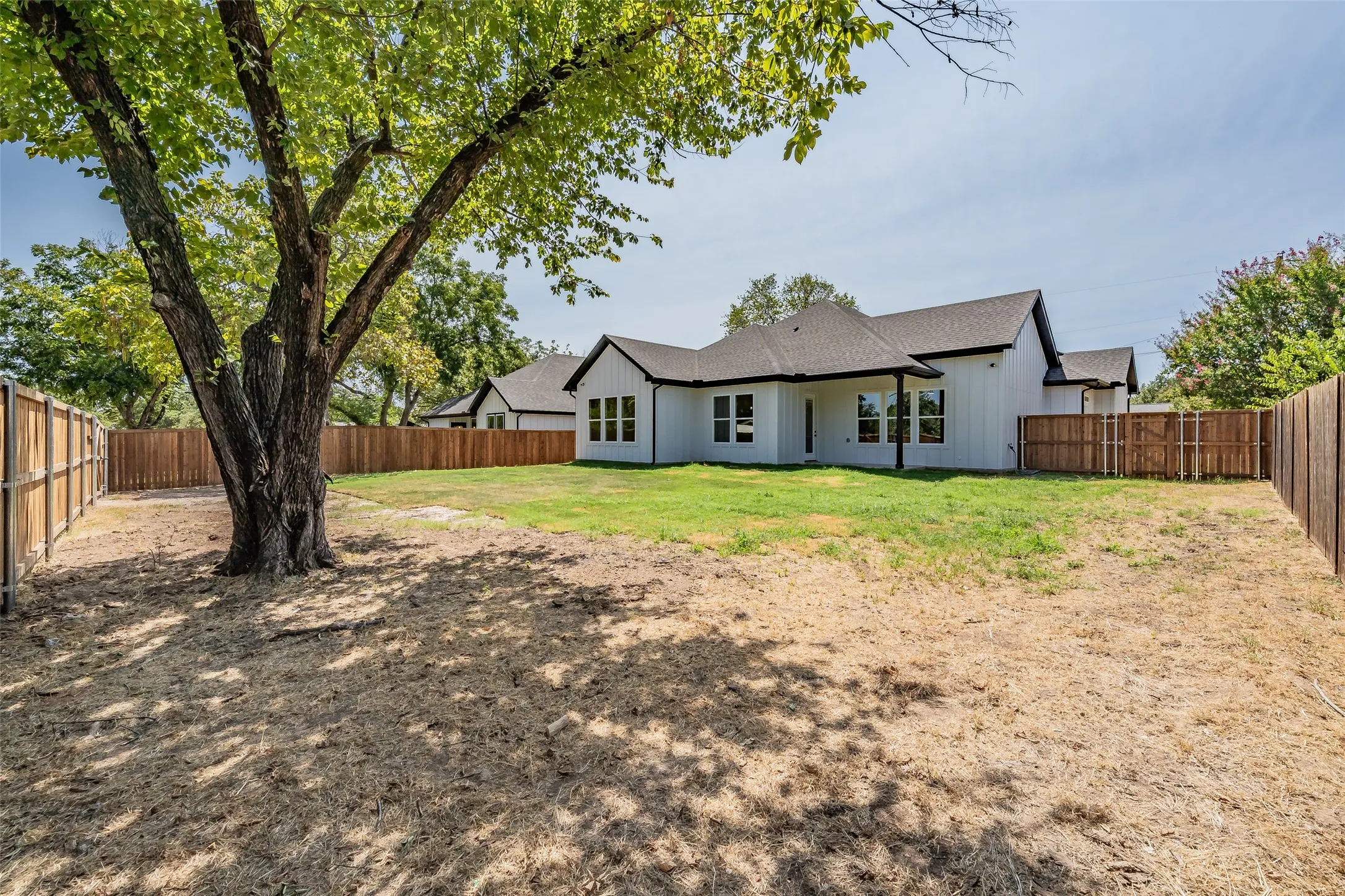 Single Family Residence For Sale in Wise County , 305 Hobbs Avenue, Boyd, Texas 76023, 3 Bedroom, 2 Bathroom, 2 Garage spaces, 1,866 Sqft, built in 2026, mls#21363574, Real Estate Agent in Boyd, Homes For Sale in Wise county, Homes For Sale in Boyd, Realtor in Boyd Texas, Real Estate Brokerage Independent Realty Texas, Luminita Cordes Realtor