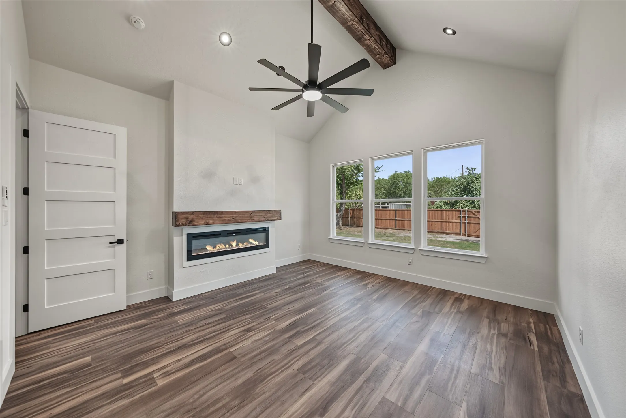 Single Family Residence For Sale in Wise County , 305 Hobbs Avenue, Boyd, Texas 76023, 3 Bedroom, 2 Bathroom, 2 Garage spaces, 1,866 Sqft, built in 2026, mls#21363574, Real Estate Agent in Boyd, Homes For Sale in Wise county, Homes For Sale in Boyd, Realtor in Boyd Texas, Real Estate Brokerage Independent Realty Texas, Luminita Cordes Realtor