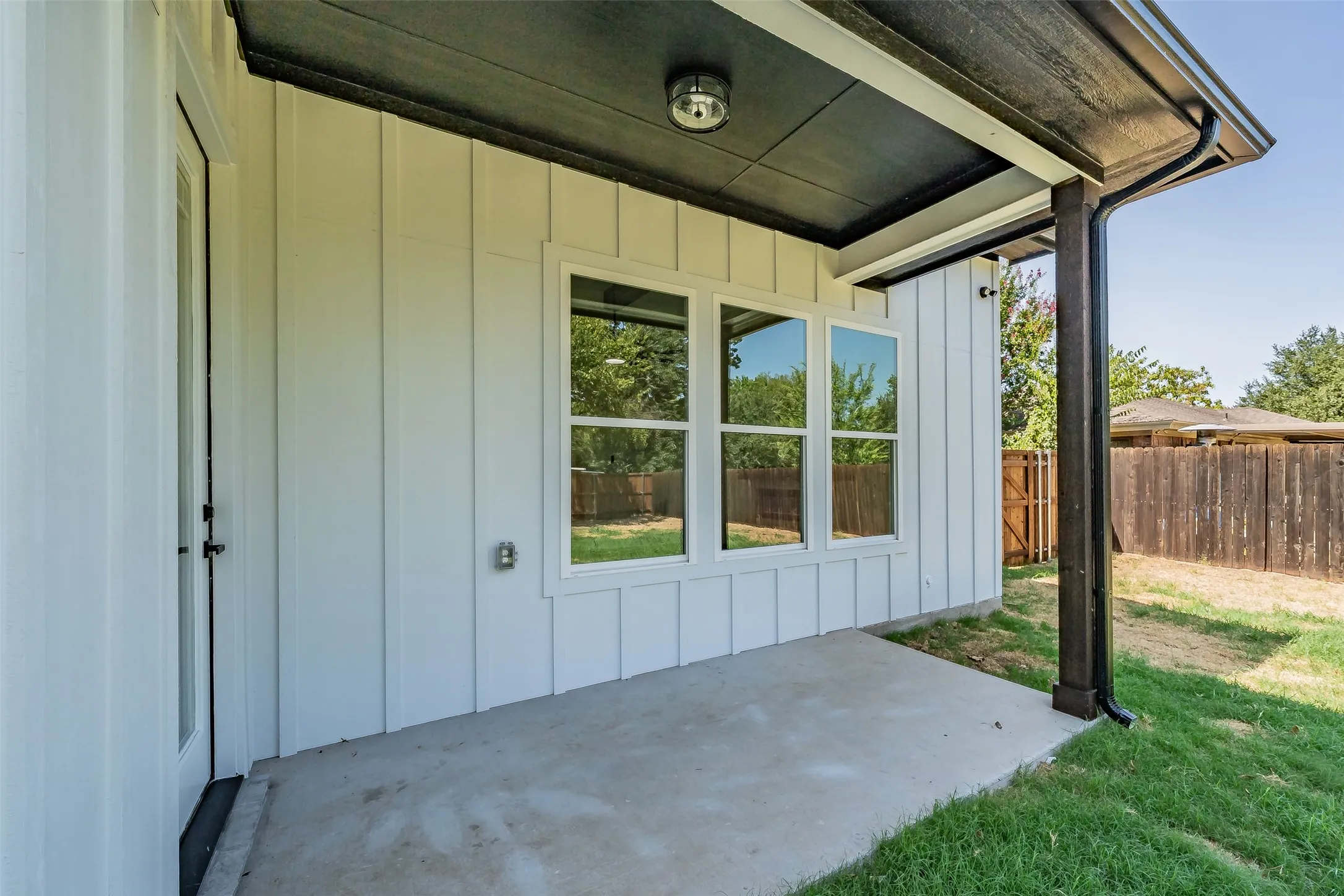 Single Family Residence For Sale in Wise County , 305 Hobbs Avenue, Boyd, Texas 76023, 3 Bedroom, 2 Bathroom, 2 Garage spaces, 1,866 Sqft, built in 2026, mls#21363574, Real Estate Agent in Boyd, Homes For Sale in Wise county, Homes For Sale in Boyd, Realtor in Boyd Texas, Real Estate Brokerage Independent Realty Texas, Luminita Cordes Realtor