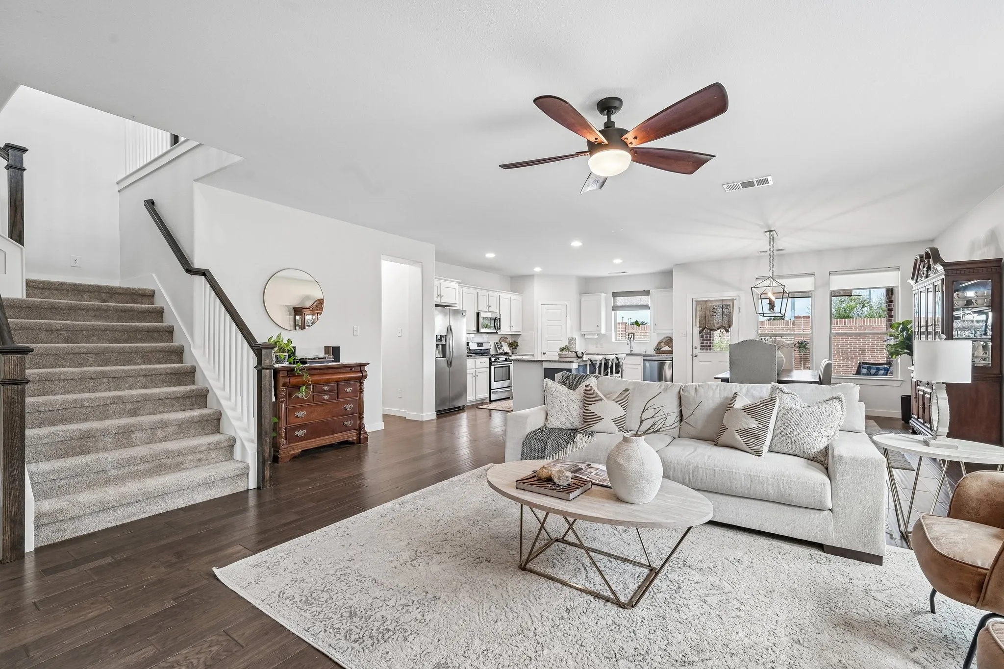 Single Family Residence For Sale in Collin County , 533 Yellowstone Drive, Celina, Texas 75009, 4 Bedroom, 3 Bathroom, 2 Garage spaces, 2,497 Sqft, built in 2017, mls#21359881, Real Estate Agent in Celina, Homes For Sale in Collin county, Homes For Sale in Celina, Realtor in Celina Texas, Real Estate Brokerage Independent Realty Texas, Luminita Cordes Realtor