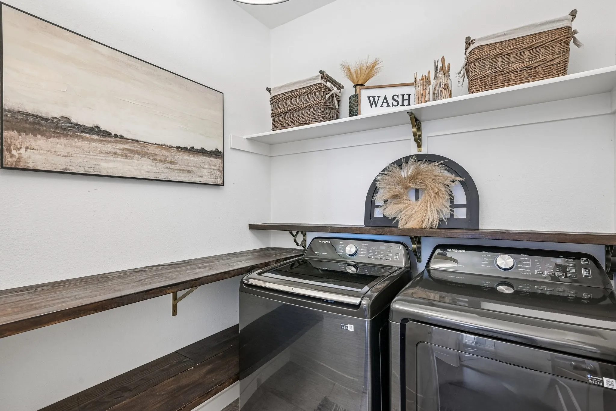 Single Family Residence For Sale in Collin County , 533 Yellowstone Drive, Celina, Texas 75009, 4 Bedroom, 3 Bathroom, 2 Garage spaces, 2,497 Sqft, built in 2017, mls#21359881, Real Estate Agent in Celina, Homes For Sale in Collin county, Homes For Sale in Celina, Realtor in Celina Texas, Real Estate Brokerage Independent Realty Texas, Luminita Cordes Realtor