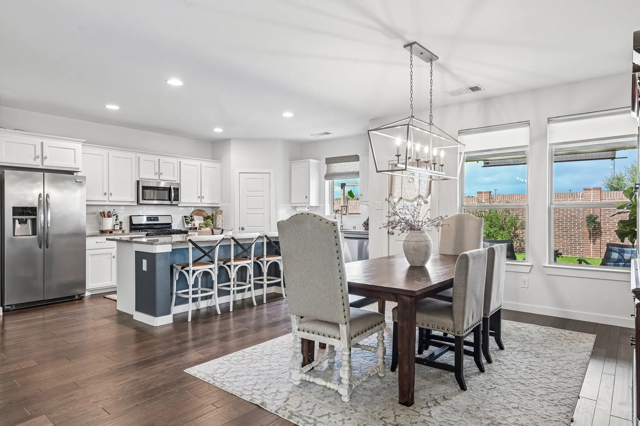 Single Family Residence For Sale in Collin County , 533 Yellowstone Drive, Celina, Texas 75009, 4 Bedroom, 3 Bathroom, 2 Garage spaces, 2,497 Sqft, built in 2017, mls#21359881, Real Estate Agent in Celina, Homes For Sale in Collin county, Homes For Sale in Celina, Realtor in Celina Texas, Real Estate Brokerage Independent Realty Texas, Luminita Cordes Realtor