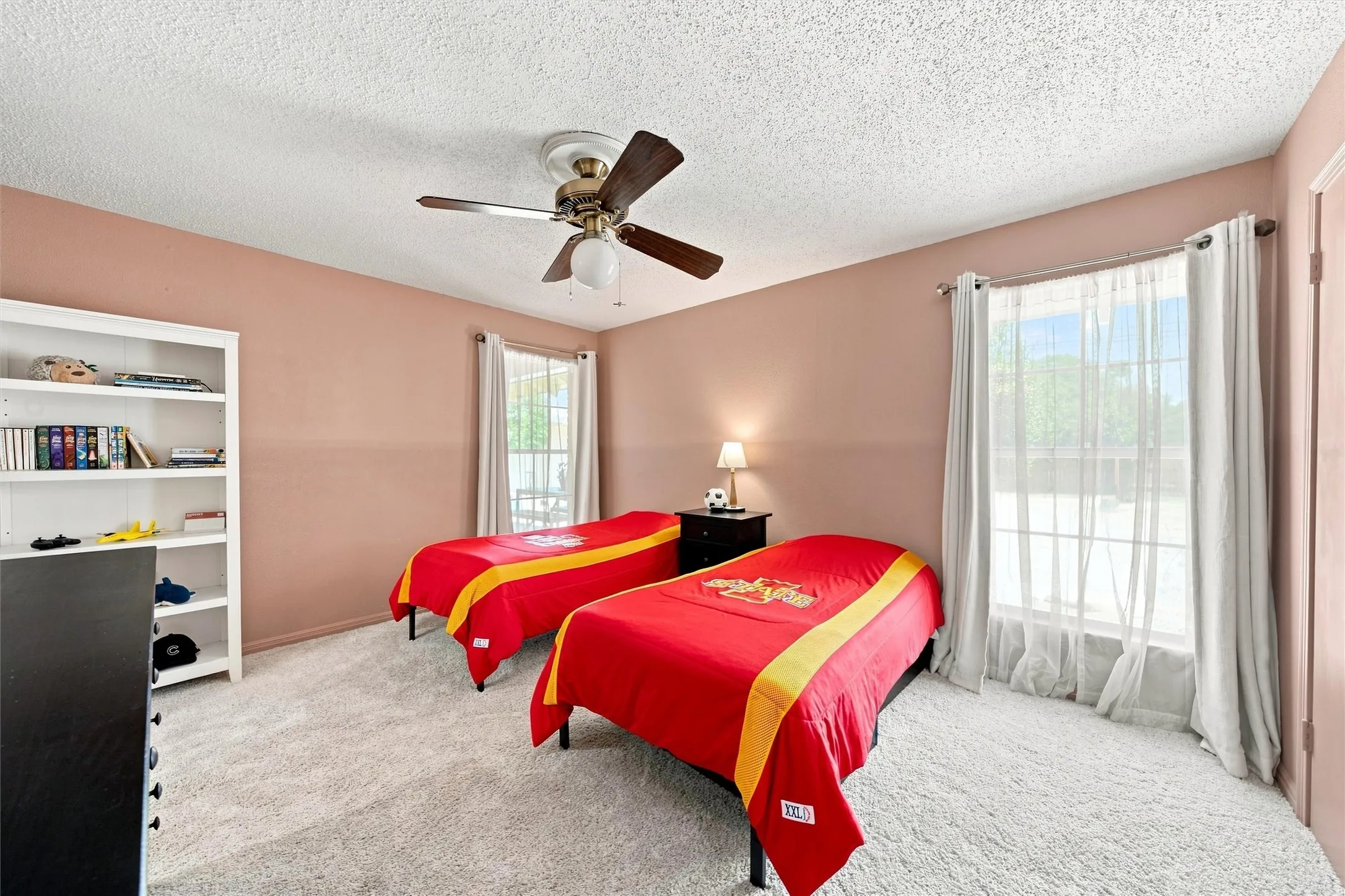 Single Family Residence For Sale in Mc Lennan County , 5104 Lake Jackson Drive, Waco, Texas 76710, 4 Bedroom, 3 Bathroom, 2 Garage spaces, 2,918 Sqft, built in 1965, mls#21363520, Real Estate Agent in Waco, Homes For Sale in Mc Lennan county, Homes For Sale in Waco, Realtor in Waco Texas, Real Estate Brokerage Independent Realty Texas, Luminita Cordes Realtor