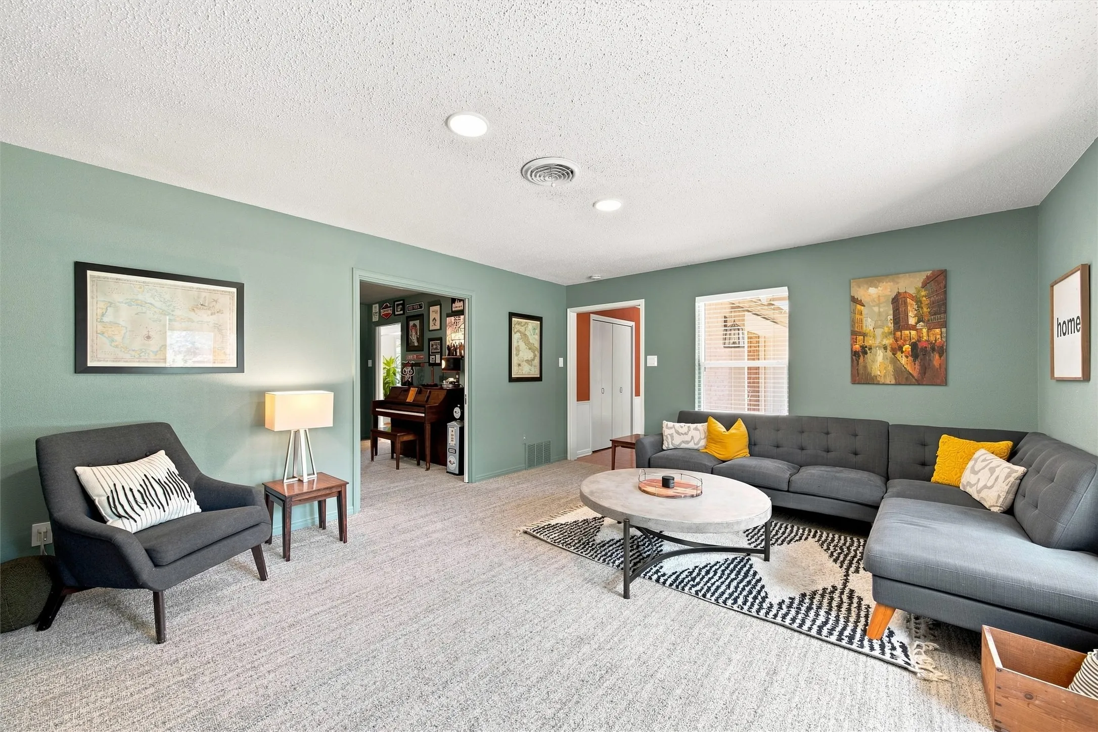 Single Family Residence For Sale in Mc Lennan County , 5104 Lake Jackson Drive, Waco, Texas 76710, 4 Bedroom, 3 Bathroom, 2 Garage spaces, 2,918 Sqft, built in 1965, mls#21363520, Real Estate Agent in Waco, Homes For Sale in Mc Lennan county, Homes For Sale in Waco, Realtor in Waco Texas, Real Estate Brokerage Independent Realty Texas, Luminita Cordes Realtor