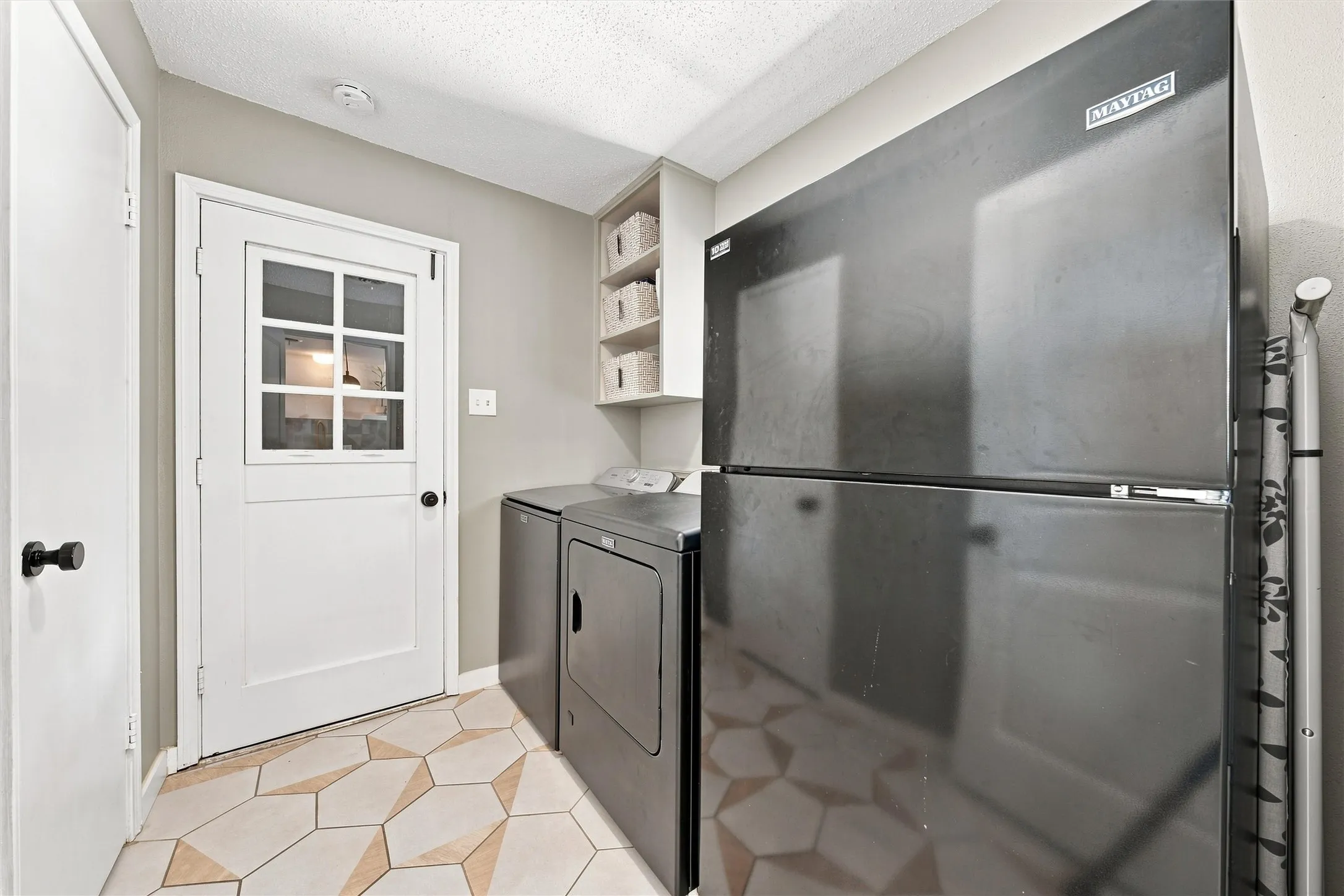 Single Family Residence For Sale in Mc Lennan County , 5104 Lake Jackson Drive, Waco, Texas 76710, 4 Bedroom, 3 Bathroom, 2 Garage spaces, 2,918 Sqft, built in 1965, mls#21363520, Real Estate Agent in Waco, Homes For Sale in Mc Lennan county, Homes For Sale in Waco, Realtor in Waco Texas, Real Estate Brokerage Independent Realty Texas, Luminita Cordes Realtor