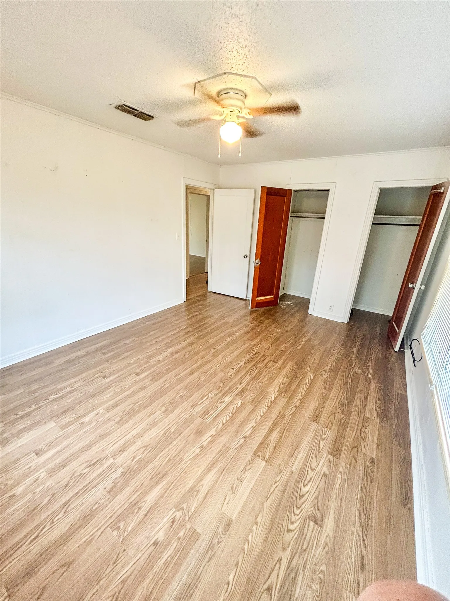 Single Family Residence For Sale in Red River (TX) County , 1701 W Main, Clarksville, Texas 75426, 3 Bedroom, 2 Bathroom, 2 Garage spaces, 1,543 Sqft, built in 0, mls#21363811, Real Estate Agent in Clarksville, Homes For Sale in Red River (TX) county, Homes For Sale in Clarksville, Realtor in Clarksville Texas, Real Estate Brokerage Independent Realty Texas, Luminita Cordes Realtor