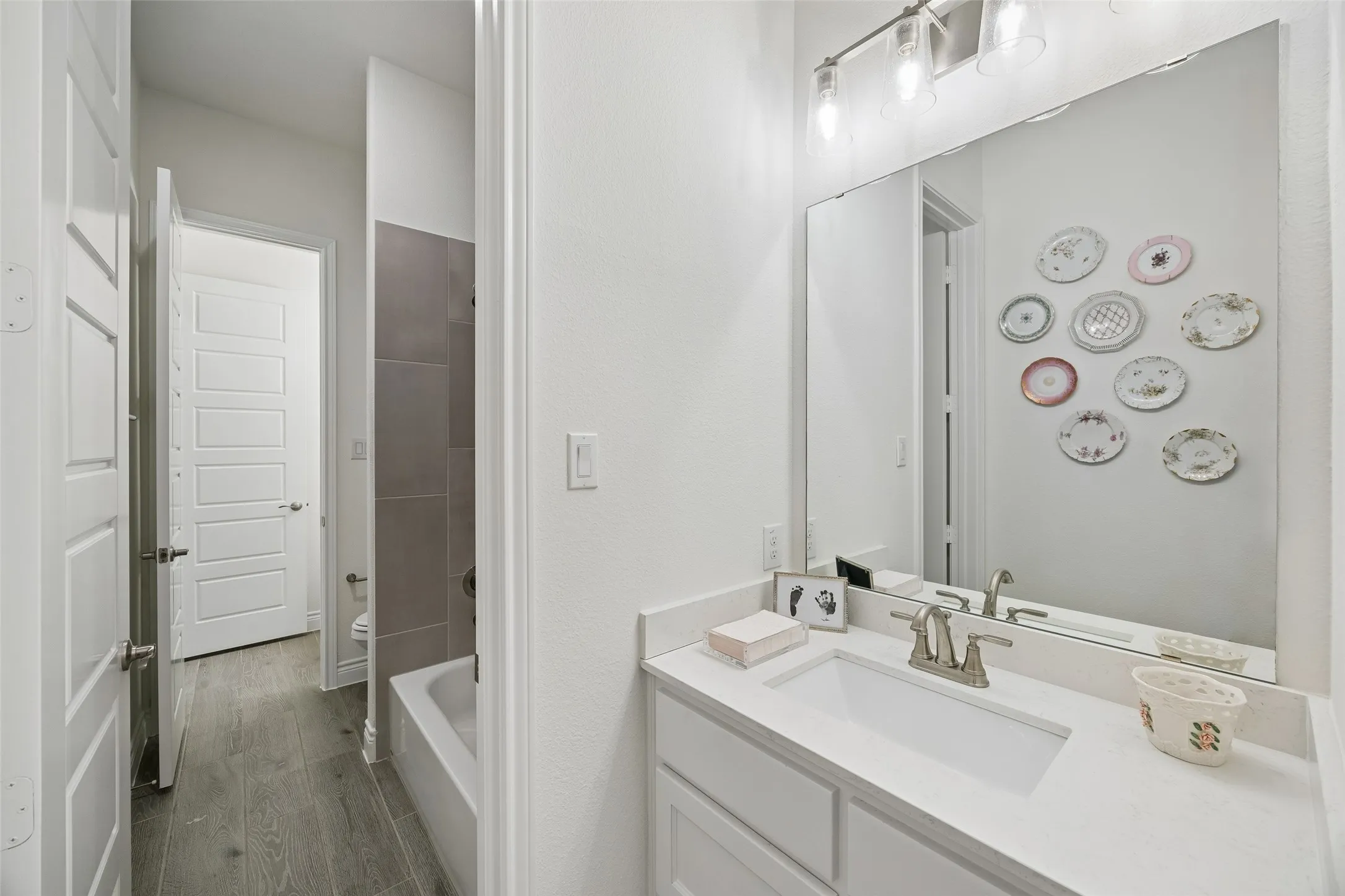 Single Family Residence For Sale in Collin County , 3224 Lexington Drive, Celina, Texas 75009, 4 Bedroom, 4 Bathroom, 2 Garage spaces, 2,642 Sqft, built in 2019, mls#21359695, Real Estate Agent in Celina, Homes For Sale in Collin county, Homes For Sale in Celina, Realtor in Celina Texas, Real Estate Brokerage Independent Realty Texas, Luminita Cordes Realtor