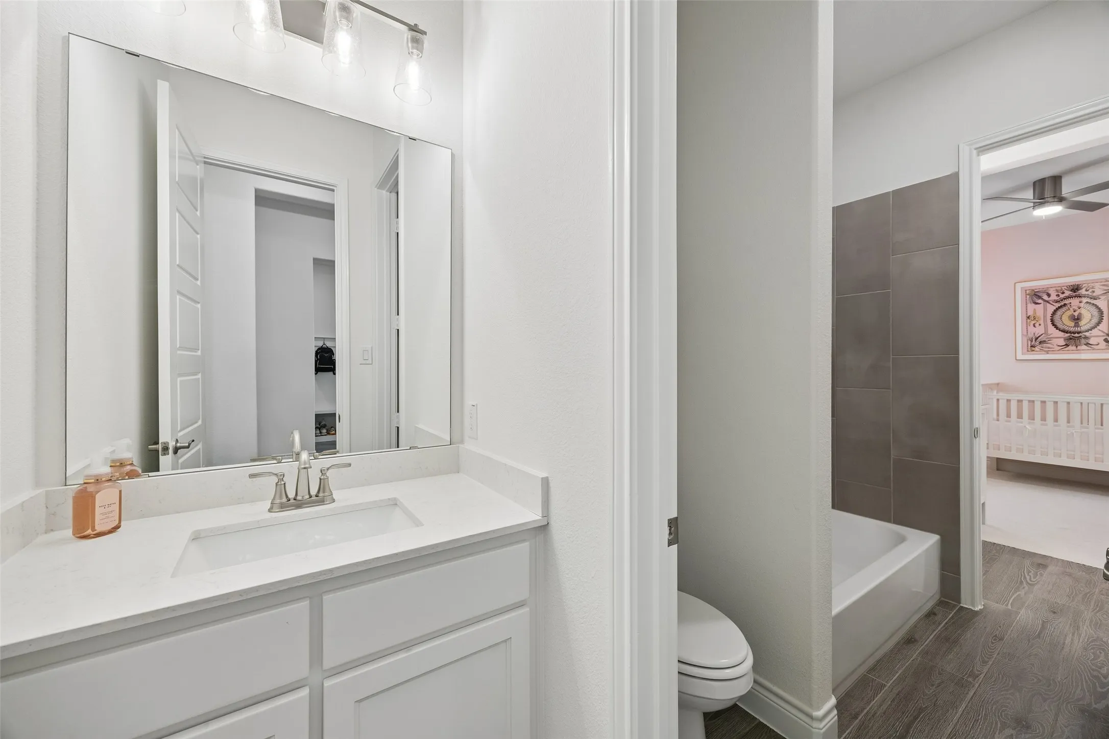 Single Family Residence For Sale in Collin County , 3224 Lexington Drive, Celina, Texas 75009, 4 Bedroom, 4 Bathroom, 2 Garage spaces, 2,642 Sqft, built in 2019, mls#21359695, Real Estate Agent in Celina, Homes For Sale in Collin county, Homes For Sale in Celina, Realtor in Celina Texas, Real Estate Brokerage Independent Realty Texas, Luminita Cordes Realtor