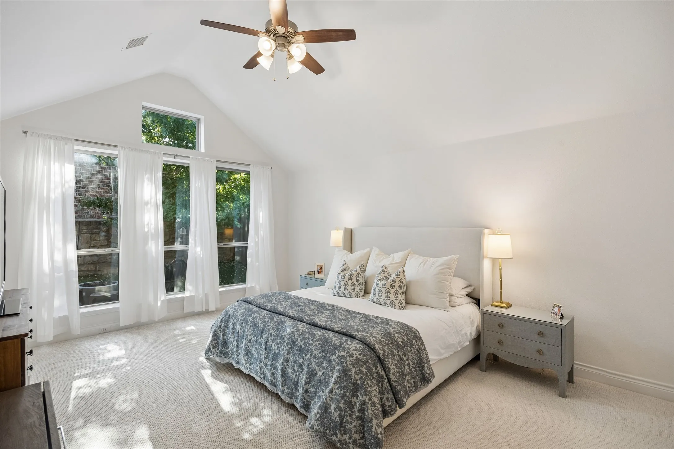 Single Family Residence For Sale in Collin County , 3224 Lexington Drive, Celina, Texas 75009, 4 Bedroom, 4 Bathroom, 2 Garage spaces, 2,642 Sqft, built in 2019, mls#21359695, Real Estate Agent in Celina, Homes For Sale in Collin county, Homes For Sale in Celina, Realtor in Celina Texas, Real Estate Brokerage Independent Realty Texas, Luminita Cordes Realtor