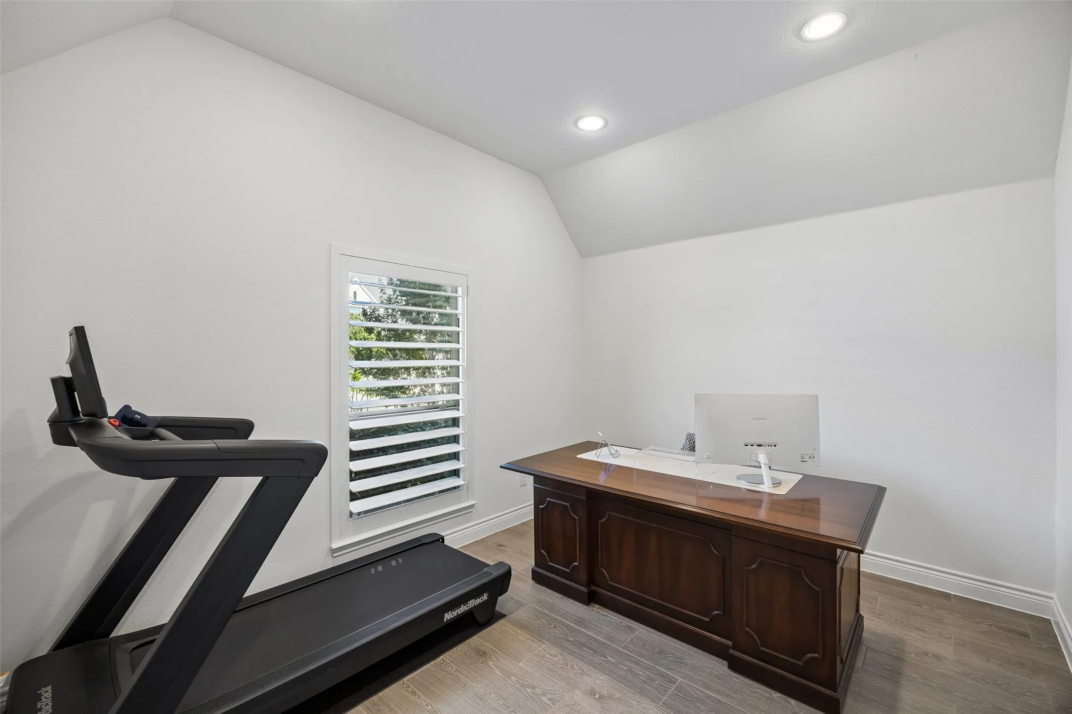 Single Family Residence For Sale in Collin County , 3224 Lexington Drive, Celina, Texas 75009, 4 Bedroom, 4 Bathroom, 2 Garage spaces, 2,642 Sqft, built in 2019, mls#21359695, Real Estate Agent in Celina, Homes For Sale in Collin county, Homes For Sale in Celina, Realtor in Celina Texas, Real Estate Brokerage Independent Realty Texas, Luminita Cordes Realtor