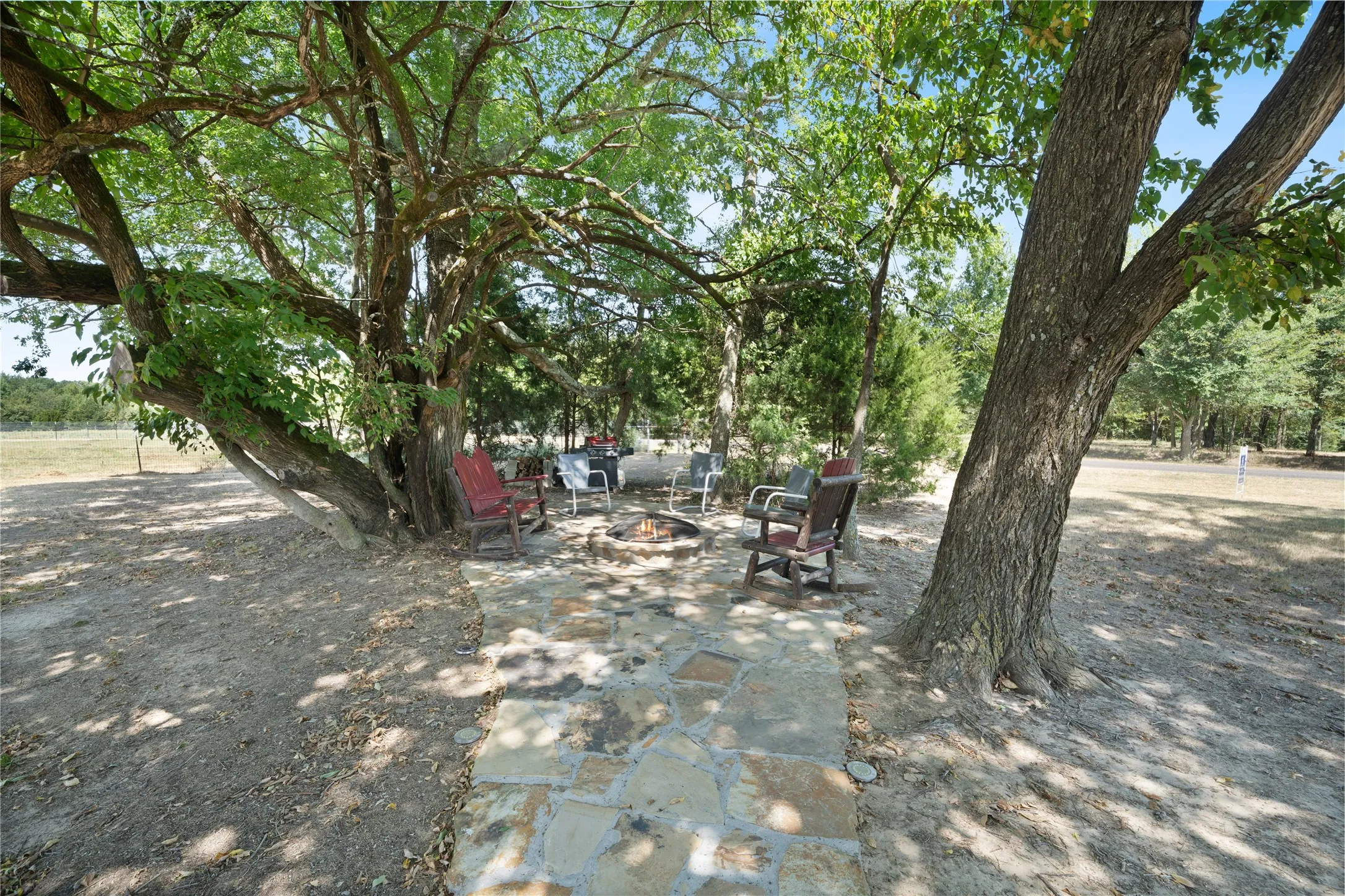 Fire Pit - shaded hangout