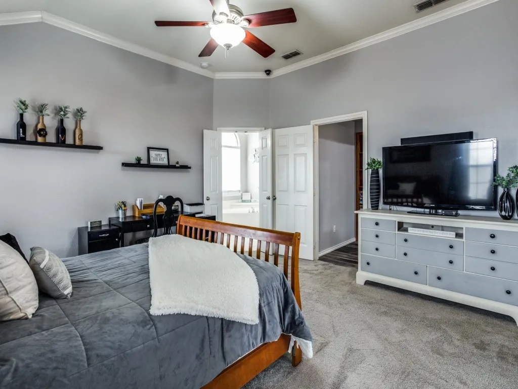Single Family Residence For Sale in Parker County , 136 Alyssa Court, Weatherford, Texas 76085, 3 Bedroom, 2 Bathroom, 2 Garage spaces, 1,457 Sqft, built in 2004, Price $375,000, mls#21362531, Real Estate Agent in Weatherford, Homes For Sale in Parker county, Homes For Sale in Weatherford, Realtor in Weatherford Texas, Real Estate Brokerage Independent Realty Texas, Luminita Cordes Realtor