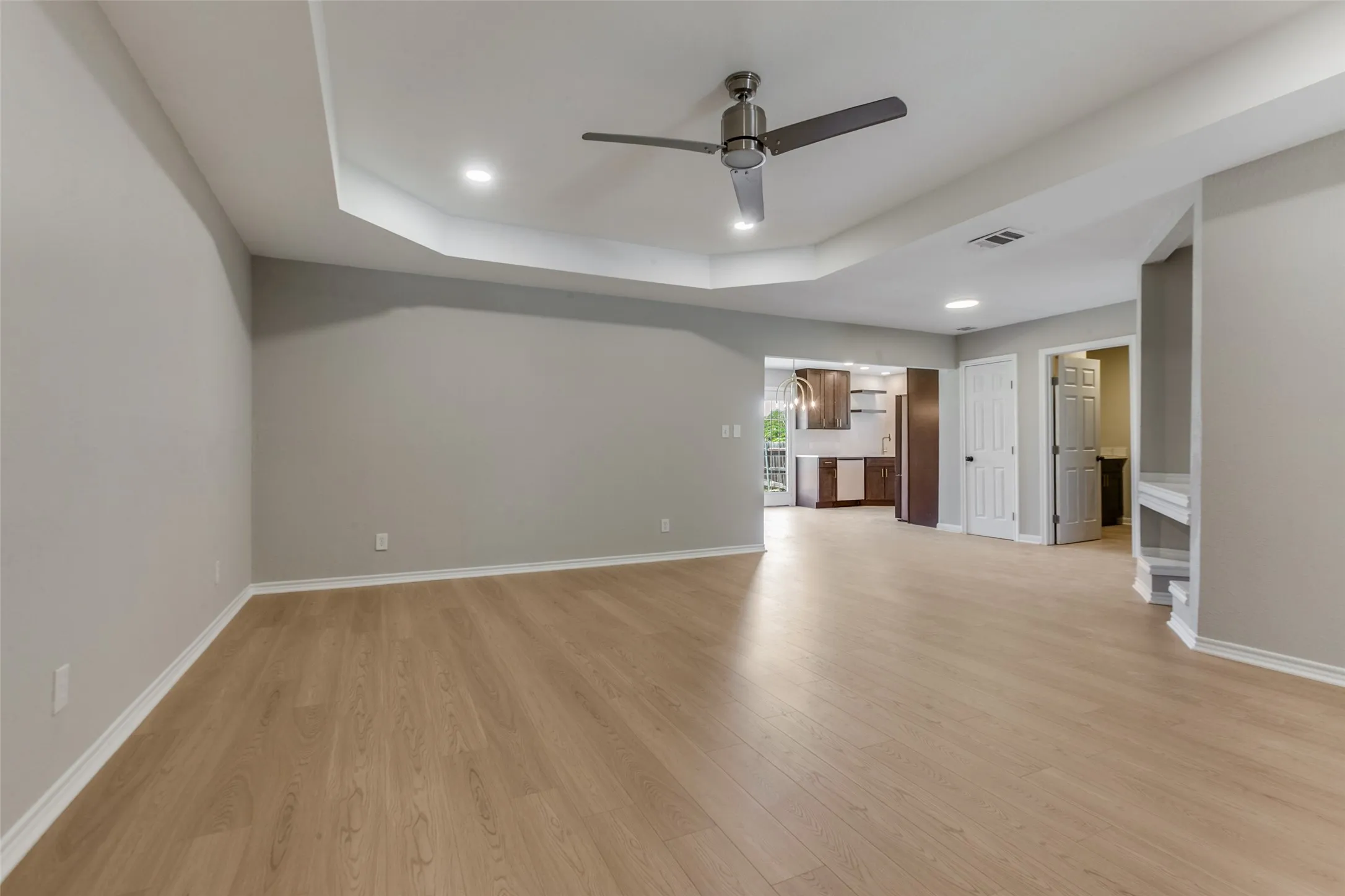 Single Family Residence For Sale in Dallas County , 1205 Briarcove Drive, Richardson, Texas 75081, 4 Bedroom, 2 Bathroom, 2 Garage spaces, 1,402 Sqft, built in 1967, mls#21363859, Real Estate Agent in Richardson, Homes For Sale in Dallas county, Homes For Sale in Richardson, Realtor in Richardson Texas, Real Estate Brokerage Independent Realty Texas, Luminita Cordes Realtor