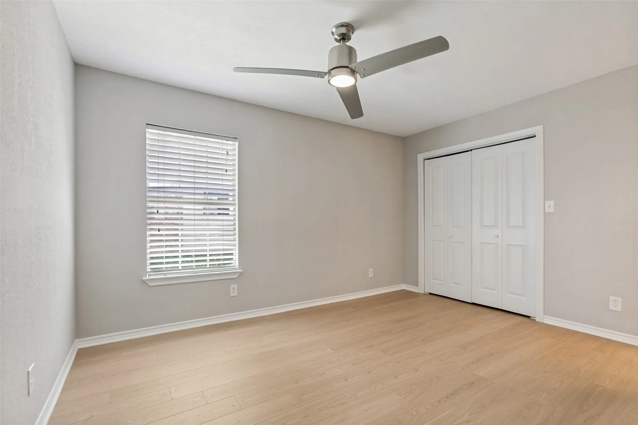 Single Family Residence For Sale in Dallas County , 1205 Briarcove Drive, Richardson, Texas 75081, 4 Bedroom, 2 Bathroom, 2 Garage spaces, 1,402 Sqft, built in 1967, mls#21363859, Real Estate Agent in Richardson, Homes For Sale in Dallas county, Homes For Sale in Richardson, Realtor in Richardson Texas, Real Estate Brokerage Independent Realty Texas, Luminita Cordes Realtor
