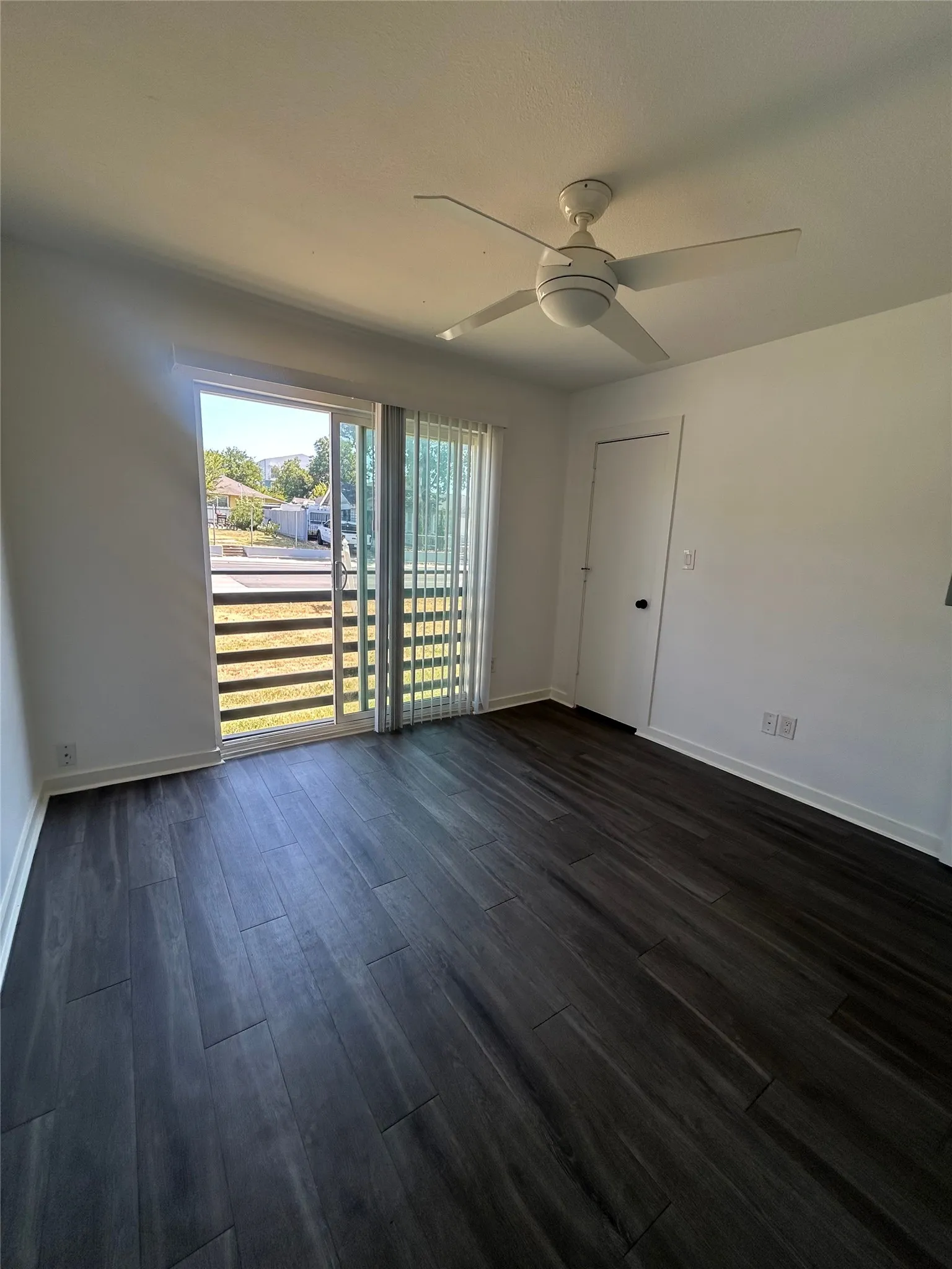 Apartment For Rent in Dallas County , 321 E 8th Street 116, Dallas, Texas 75203, 1 Bedroom, 1 Bathroom, Garage spaces, 544 Sqft, built in 1962, mls#21363836, Real Estate Agent in Dallas, Homes For Rent in Dallas county, Homes For Rent in Dallas, Realtor in Dallas Texas, Real Estate Brokerage Independent Realty Texas, Luminita Cordes Realtor