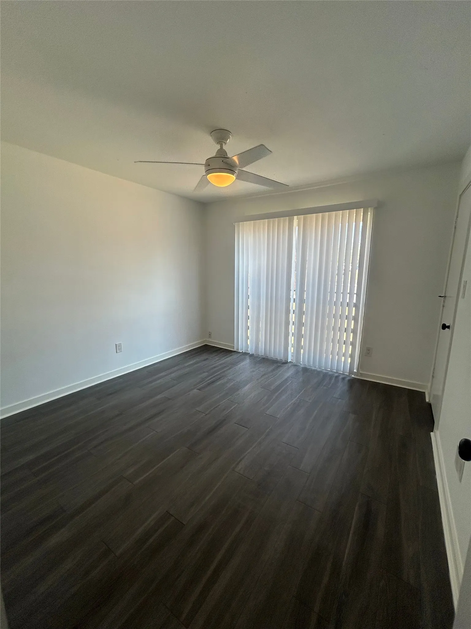 Apartment For Rent in Dallas County , 321 E 8th Street 116, Dallas, Texas 75203, 1 Bedroom, 1 Bathroom, Garage spaces, 544 Sqft, built in 1962, mls#21363836, Real Estate Agent in Dallas, Homes For Rent in Dallas county, Homes For Rent in Dallas, Realtor in Dallas Texas, Real Estate Brokerage Independent Realty Texas, Luminita Cordes Realtor
