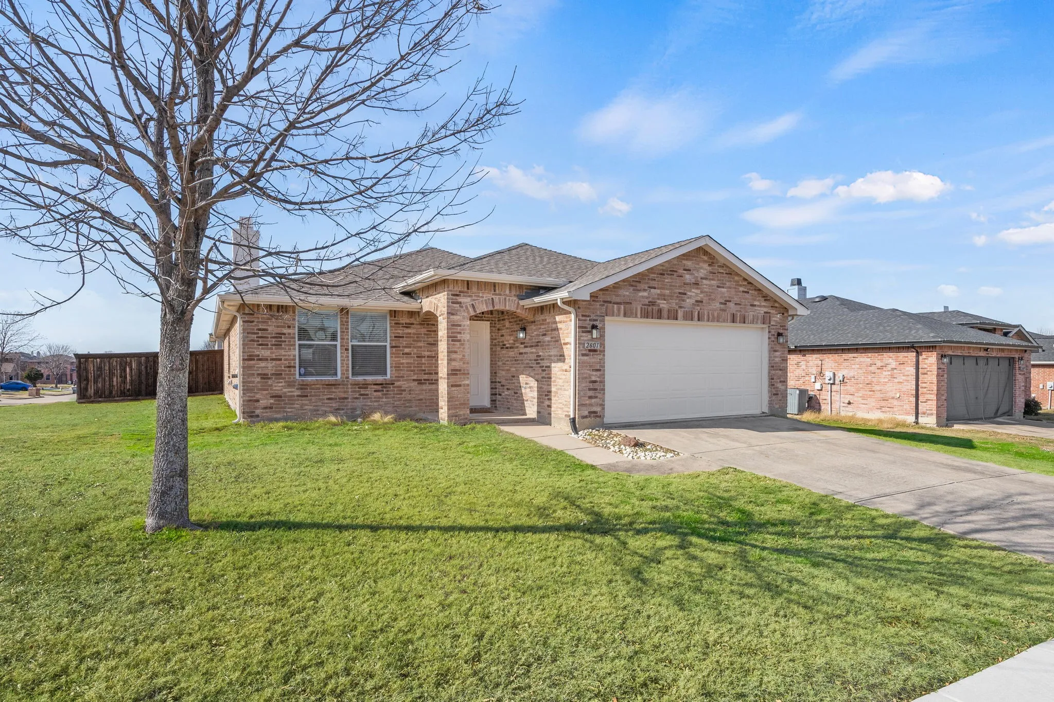 Single Family Residence For Rent in Denton County , 2601 Shorewood Drive, Little Elm, Texas 75068, 3 Bedroom, 2 Bathroom, 2 Garage spaces, 1,860 Sqft, built in 2005, mls#21363837, Real Estate Agent in Little Elm, Homes For Rent in Denton county, Homes For Rent in Little Elm, Realtor in Little Elm Texas, Real Estate Brokerage Independent Realty Texas, Luminita Cordes Realtor
