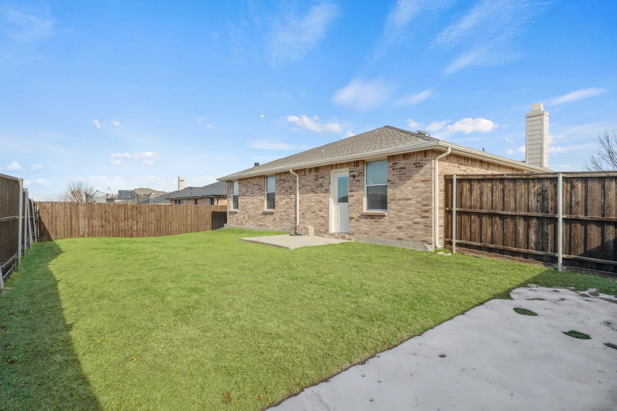 Single Family Residence For Rent in Denton County , 2601 Shorewood Drive, Little Elm, Texas 75068, 3 Bedroom, 2 Bathroom, 2 Garage spaces, 1,860 Sqft, built in 2005, mls#21363837, Real Estate Agent in Little Elm, Homes For Rent in Denton county, Homes For Rent in Little Elm, Realtor in Little Elm Texas, Real Estate Brokerage Independent Realty Texas, Luminita Cordes Realtor