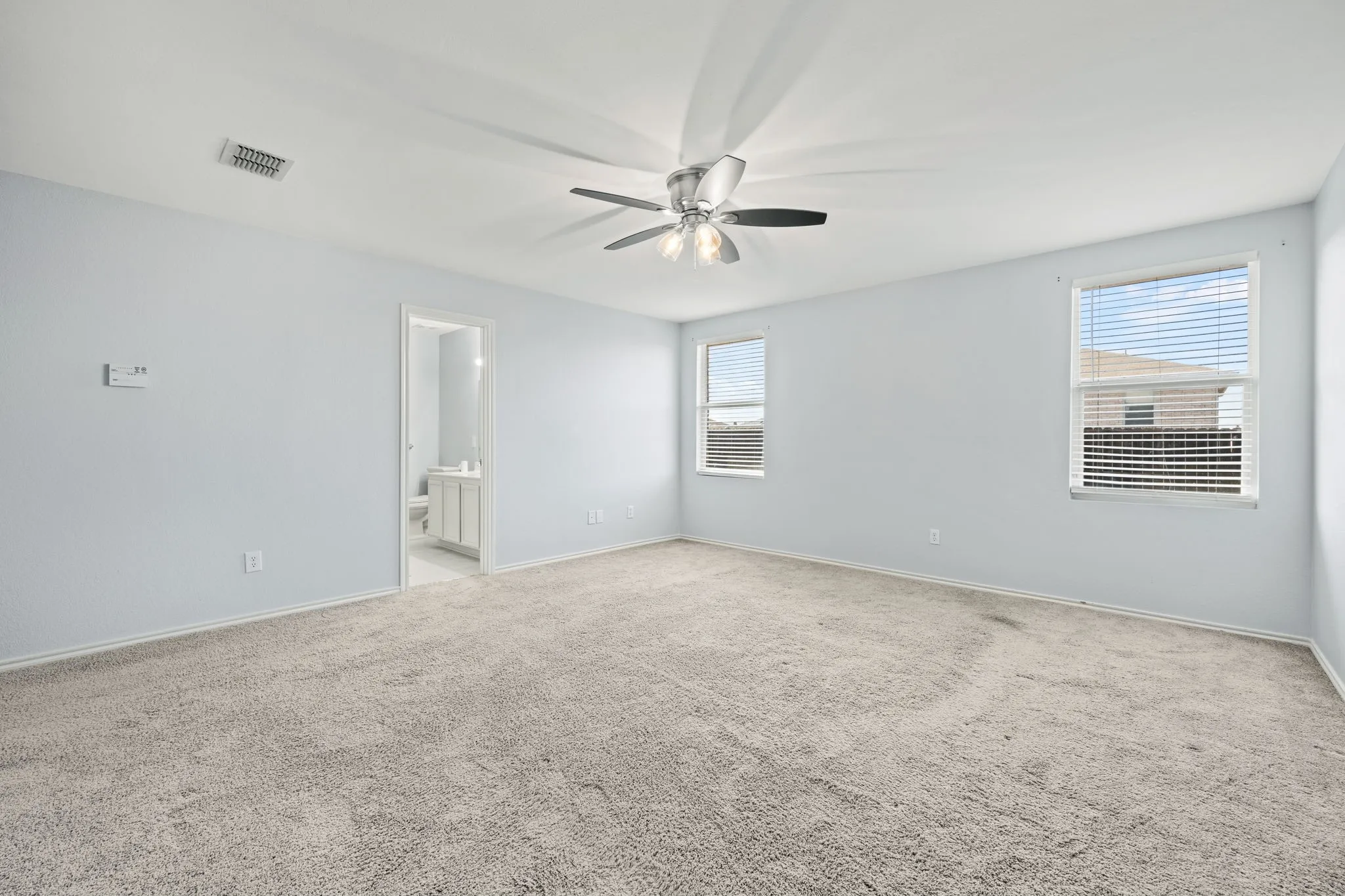 Single Family Residence For Rent in Denton County , 2601 Shorewood Drive, Little Elm, Texas 75068, 3 Bedroom, 2 Bathroom, 2 Garage spaces, 1,860 Sqft, built in 2005, mls#21363837, Real Estate Agent in Little Elm, Homes For Rent in Denton county, Homes For Rent in Little Elm, Realtor in Little Elm Texas, Real Estate Brokerage Independent Realty Texas, Luminita Cordes Realtor