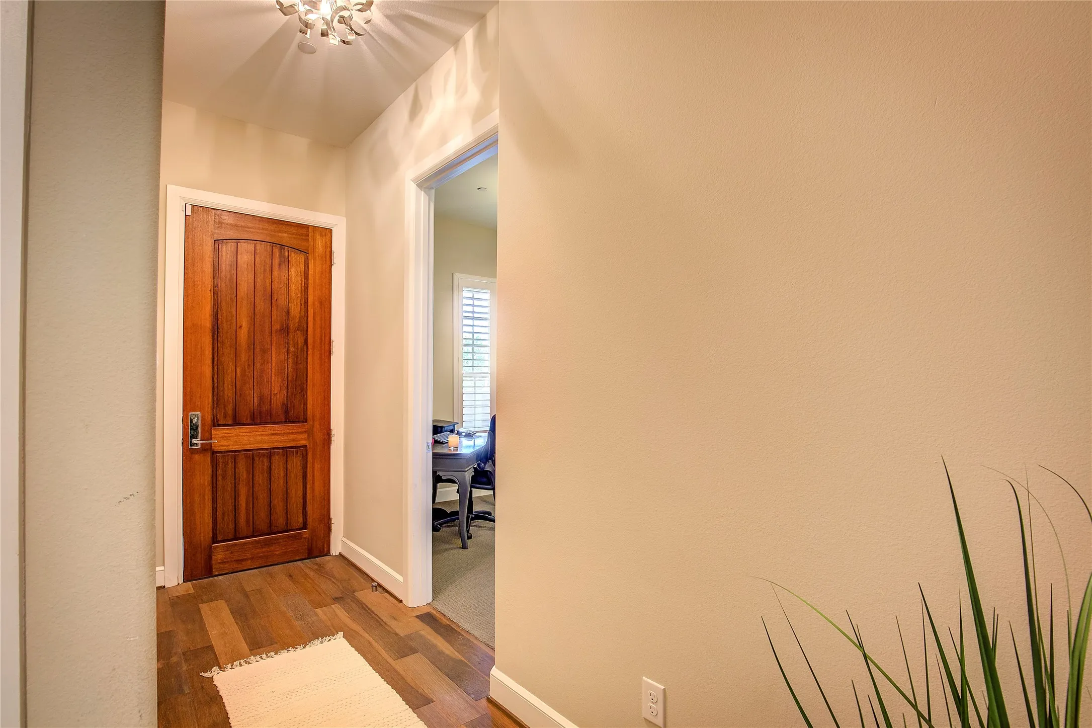 Condominium For Rent in Dallas County , 5015 Meridian Lane 3105, Addison, Texas 75001, 3 Bedroom, 3 Bathroom, 2 Garage spaces, 1,635 Sqft, built in 2016, mls#21360767, Real Estate Agent in Addison, Homes For Rent in Dallas county, Homes For Rent in Addison, Realtor in Addison Texas, Real Estate Brokerage Independent Realty Texas, Luminita Cordes Realtor