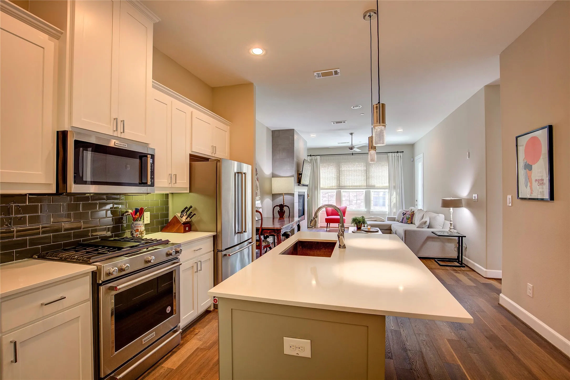 Condominium For Rent in Dallas County , 5015 Meridian Lane 3105, Addison, Texas 75001, 3 Bedroom, 3 Bathroom, 2 Garage spaces, 1,635 Sqft, built in 2016, mls#21360767, Real Estate Agent in Addison, Homes For Rent in Dallas county, Homes For Rent in Addison, Realtor in Addison Texas, Real Estate Brokerage Independent Realty Texas, Luminita Cordes Realtor
