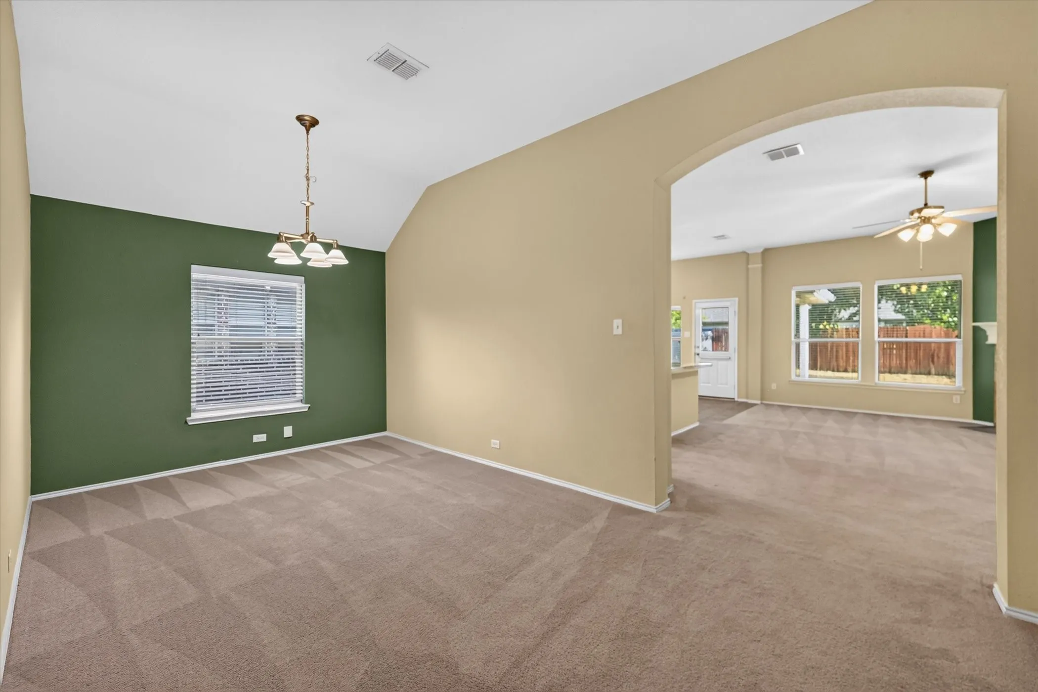 Single Family Residence For Rent in Collin County , 1136 Ainsworth Drive, Anna, Texas 75409, 3 Bedroom, 2 Bathroom, 2 Garage spaces, 1,684 Sqft, built in 2007, mls#21363685, Real Estate Agent in Anna, Homes For Rent in Collin county, Homes For Rent in Anna, Realtor in Anna Texas, Real Estate Brokerage Independent Realty Texas, Luminita Cordes Realtor