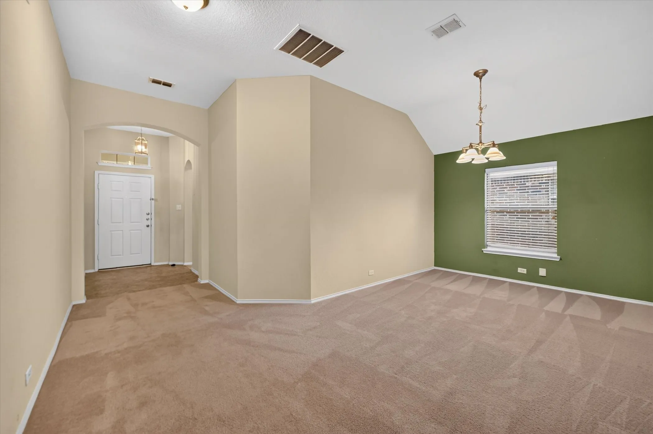 Single Family Residence For Rent in Collin County , 1136 Ainsworth Drive, Anna, Texas 75409, 3 Bedroom, 2 Bathroom, 2 Garage spaces, 1,684 Sqft, built in 2007, mls#21363685, Real Estate Agent in Anna, Homes For Rent in Collin county, Homes For Rent in Anna, Realtor in Anna Texas, Real Estate Brokerage Independent Realty Texas, Luminita Cordes Realtor